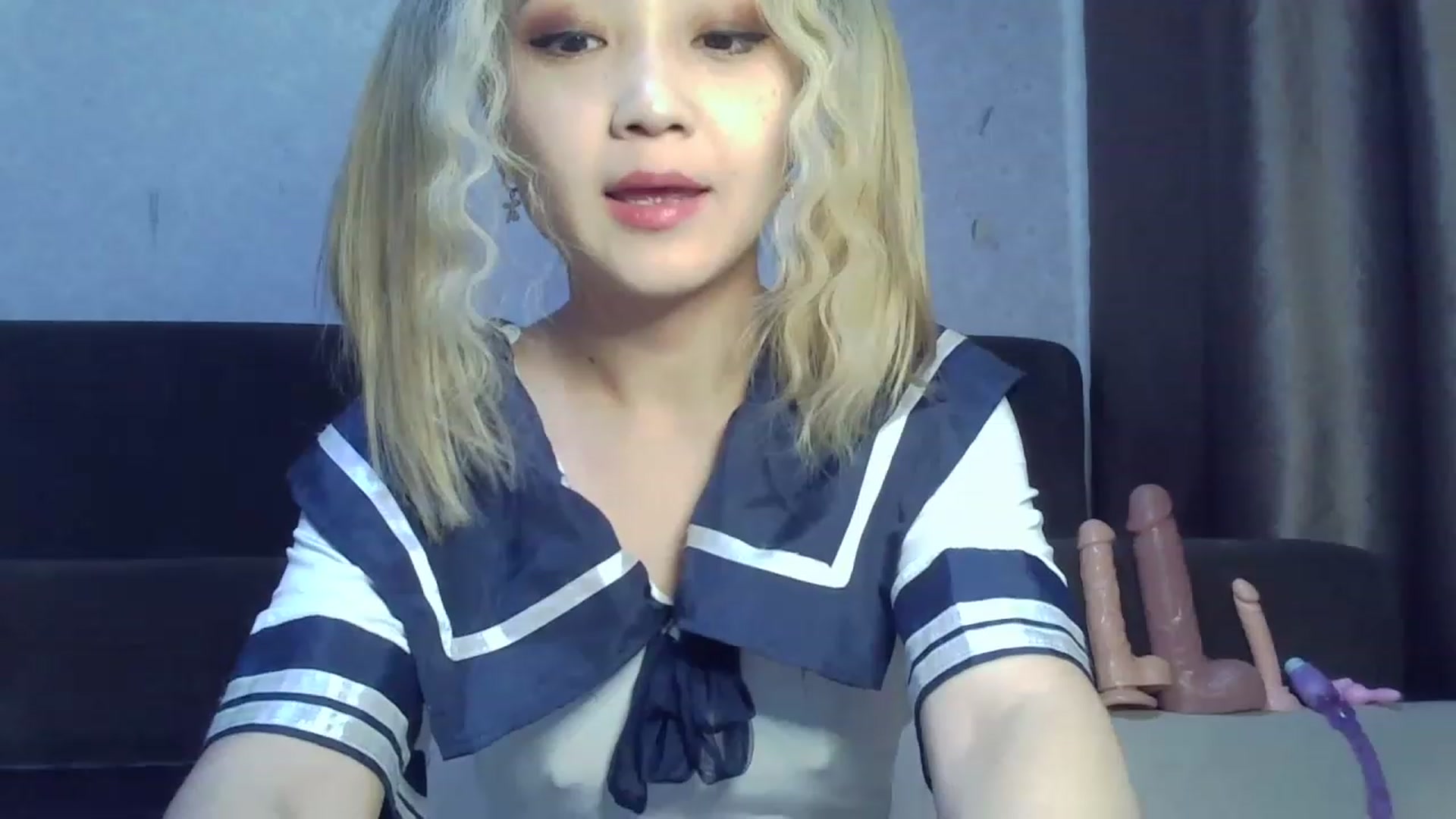 Gallery image thumbnail from SchoolGirl_69's myfreecams stream on, 06/12/2023, 08:14 image 3 of 20