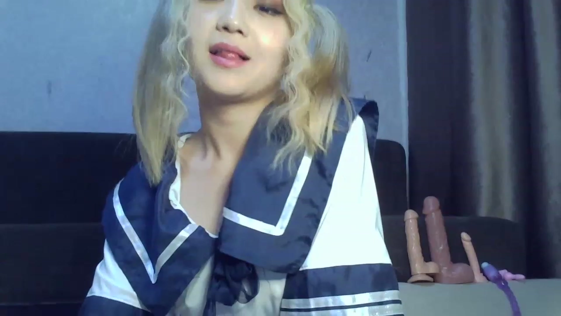 Gallery image thumbnail from SchoolGirl_69's myfreecams stream on, 06/12/2023, 08:14 image 9 of 20