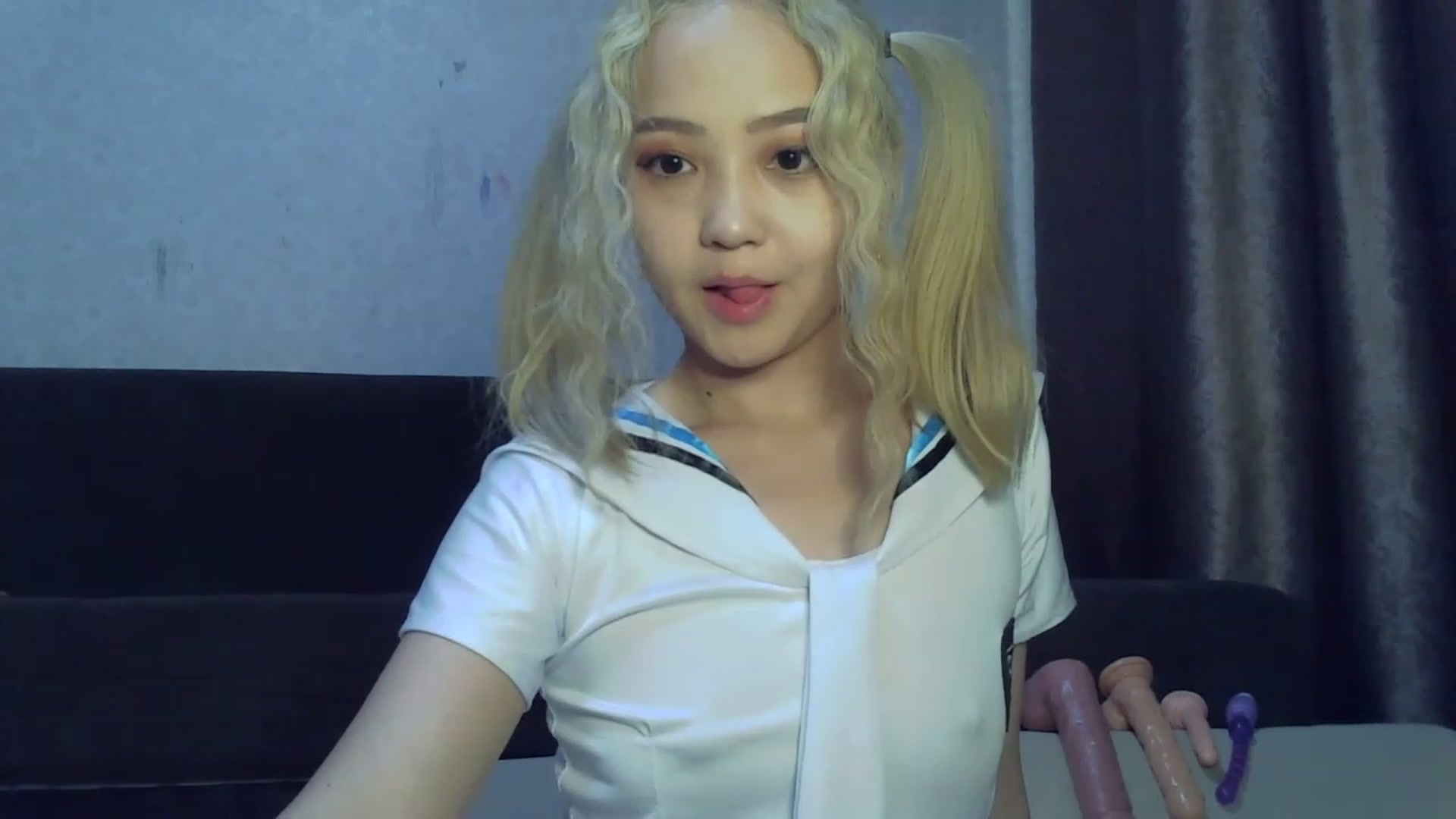 Gallery image thumbnail from SchoolGirl_69's myfreecams stream on, 06/12/2023, 11:28 image 12 of 20