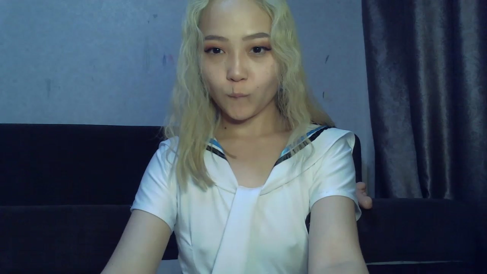 Gallery image thumbnail from SchoolGirl_69's myfreecams stream on, 06/12/2023, 17:14 image 12 of 20