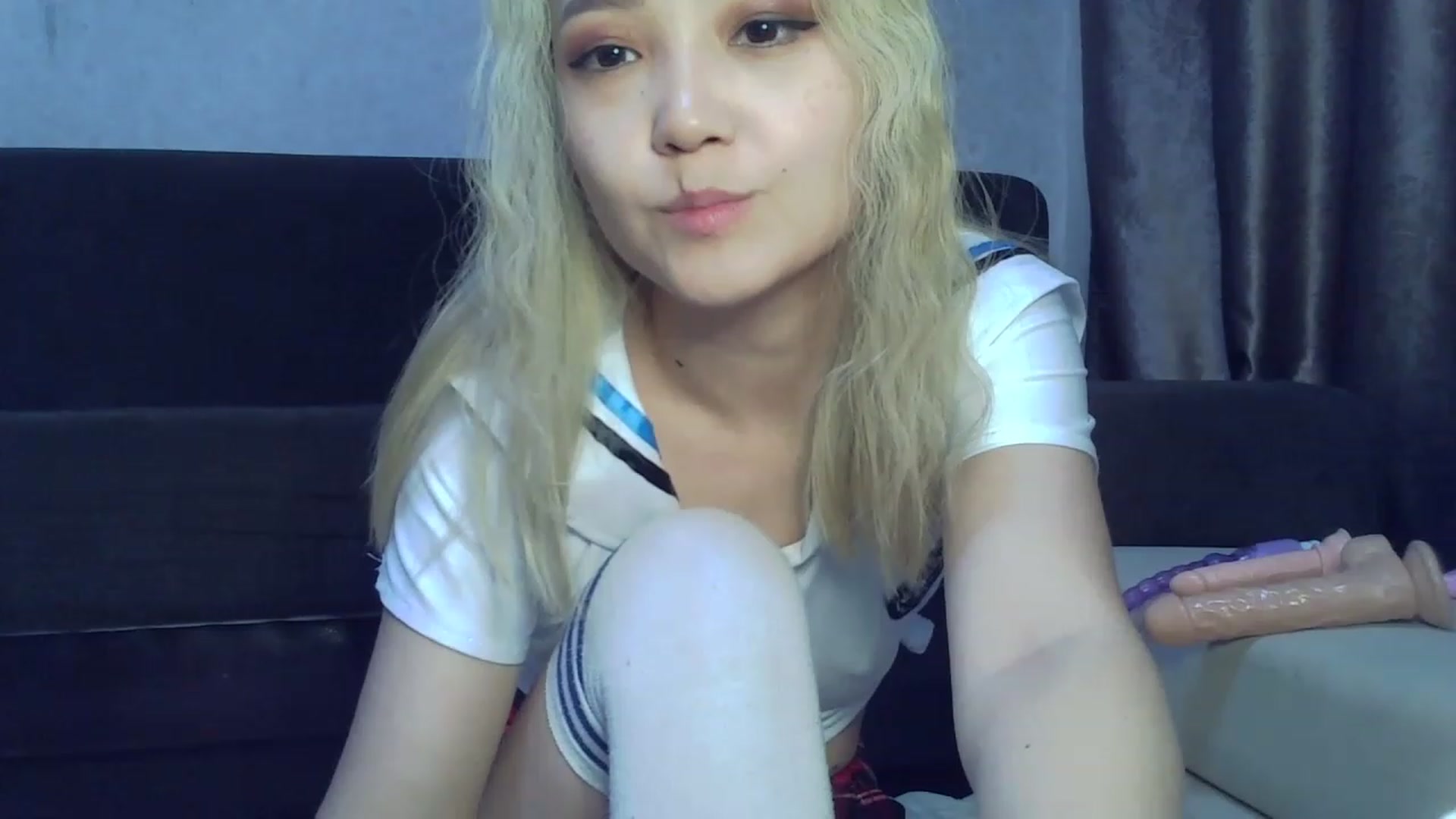 Gallery image thumbnail from SchoolGirl_69's myfreecams stream on, 06/12/2023, 17:14 image 7 of 20