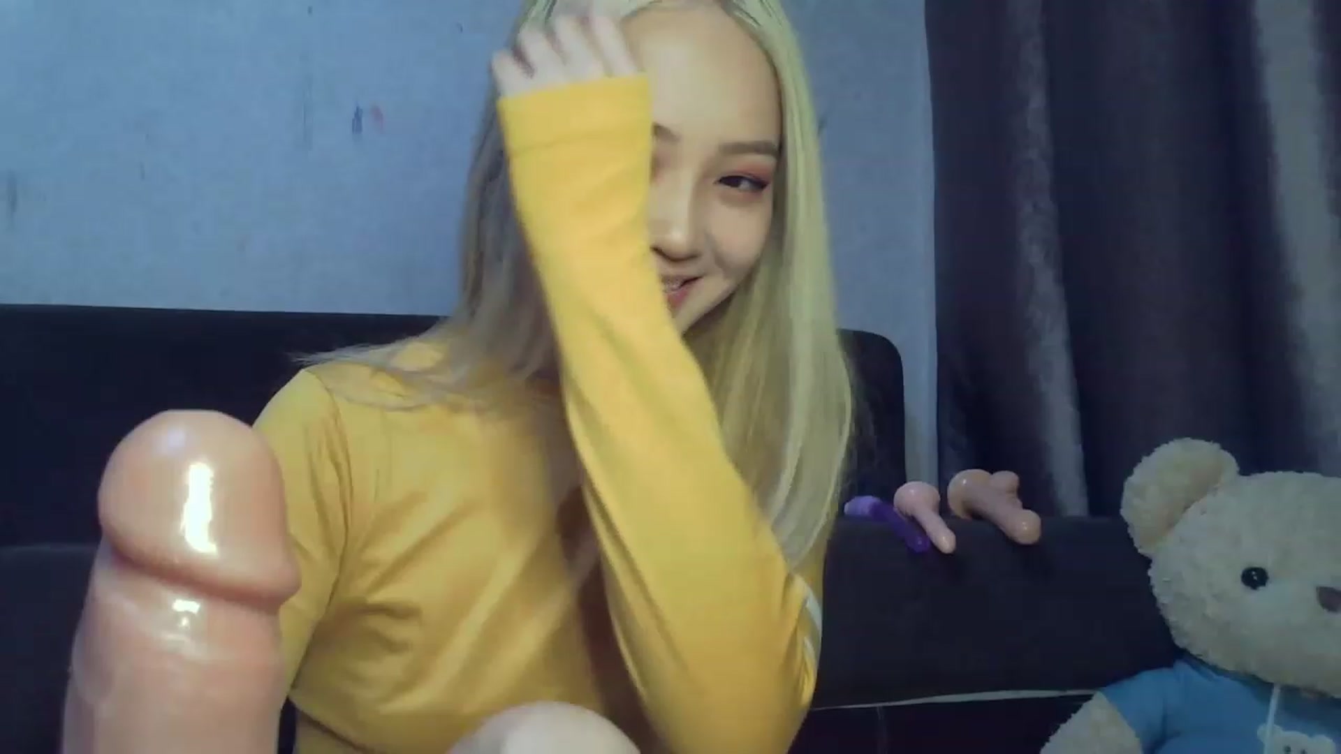 Gallery image thumbnail from SchoolGirl_69's myfreecams stream on, 06/19/2023, 13:42 image 13 of 20
