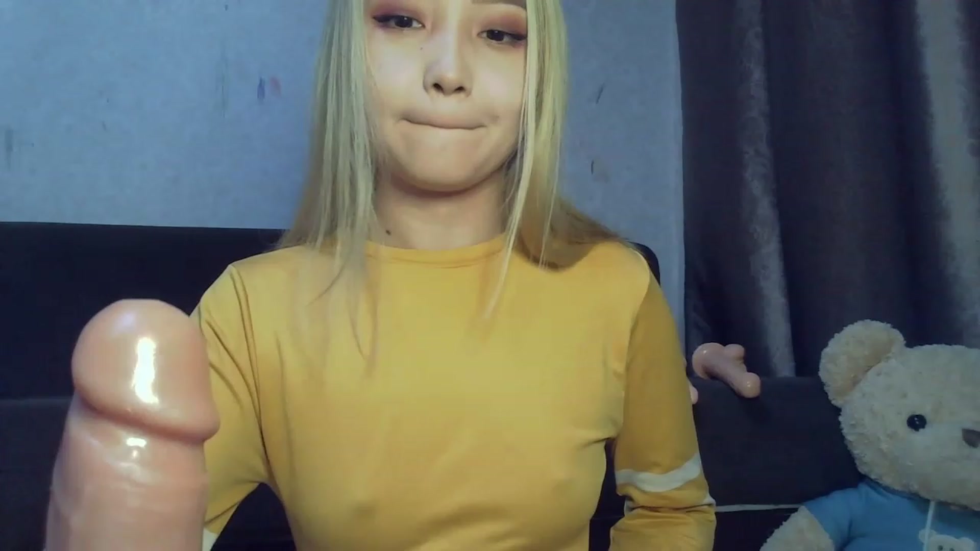 Gallery image thumbnail from SchoolGirl_69's myfreecams stream on, 06/19/2023, 13:42 image 15 of 20