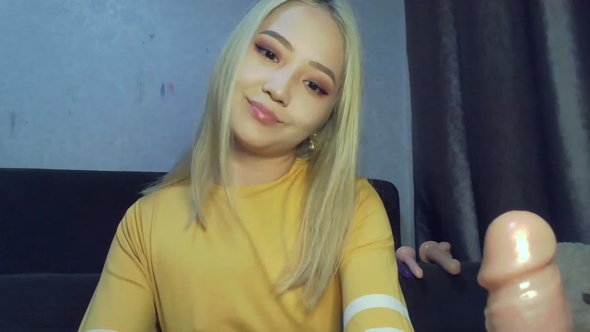 Gallery image thumbnail from SchoolGirl_69's myfreecams stream on, 06/19/2023, 13:42 image 5 of 20
