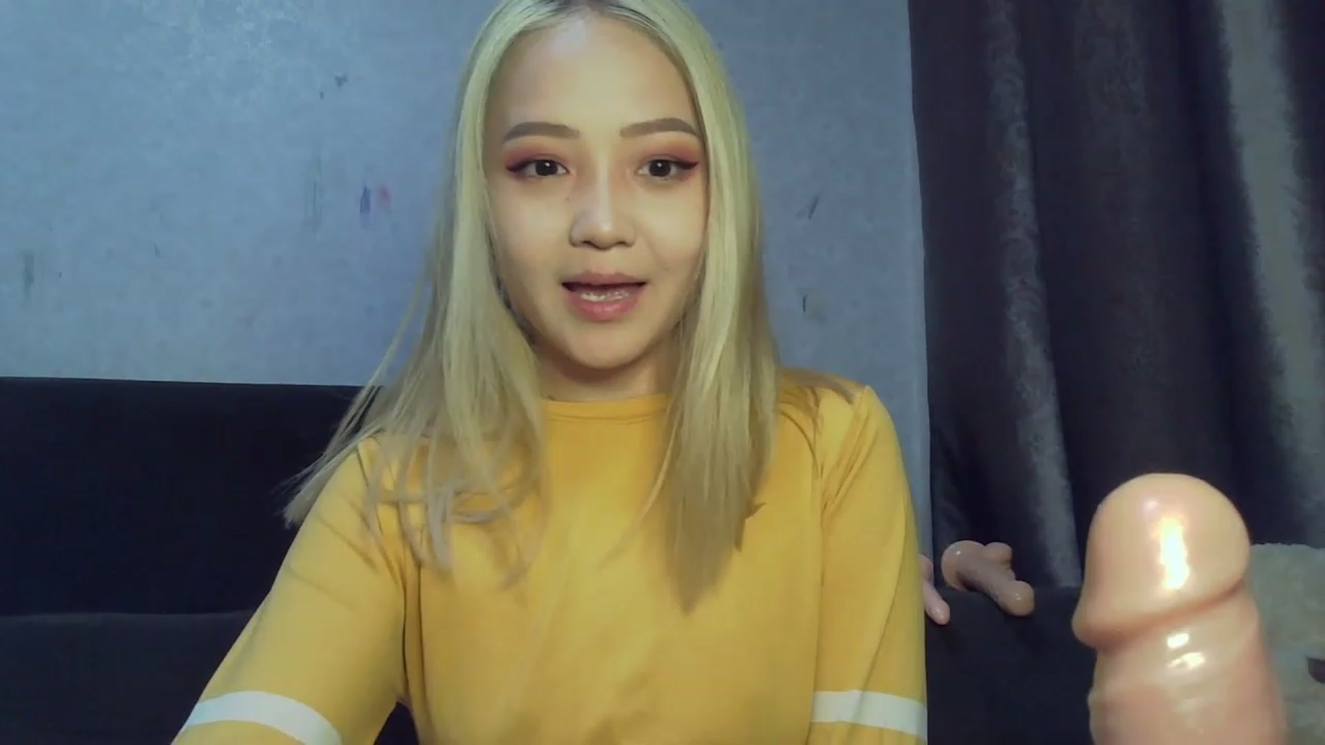 Gallery image thumbnail from SchoolGirl_69's myfreecams stream on, 06/19/2023, 13:42 image 10 of 20