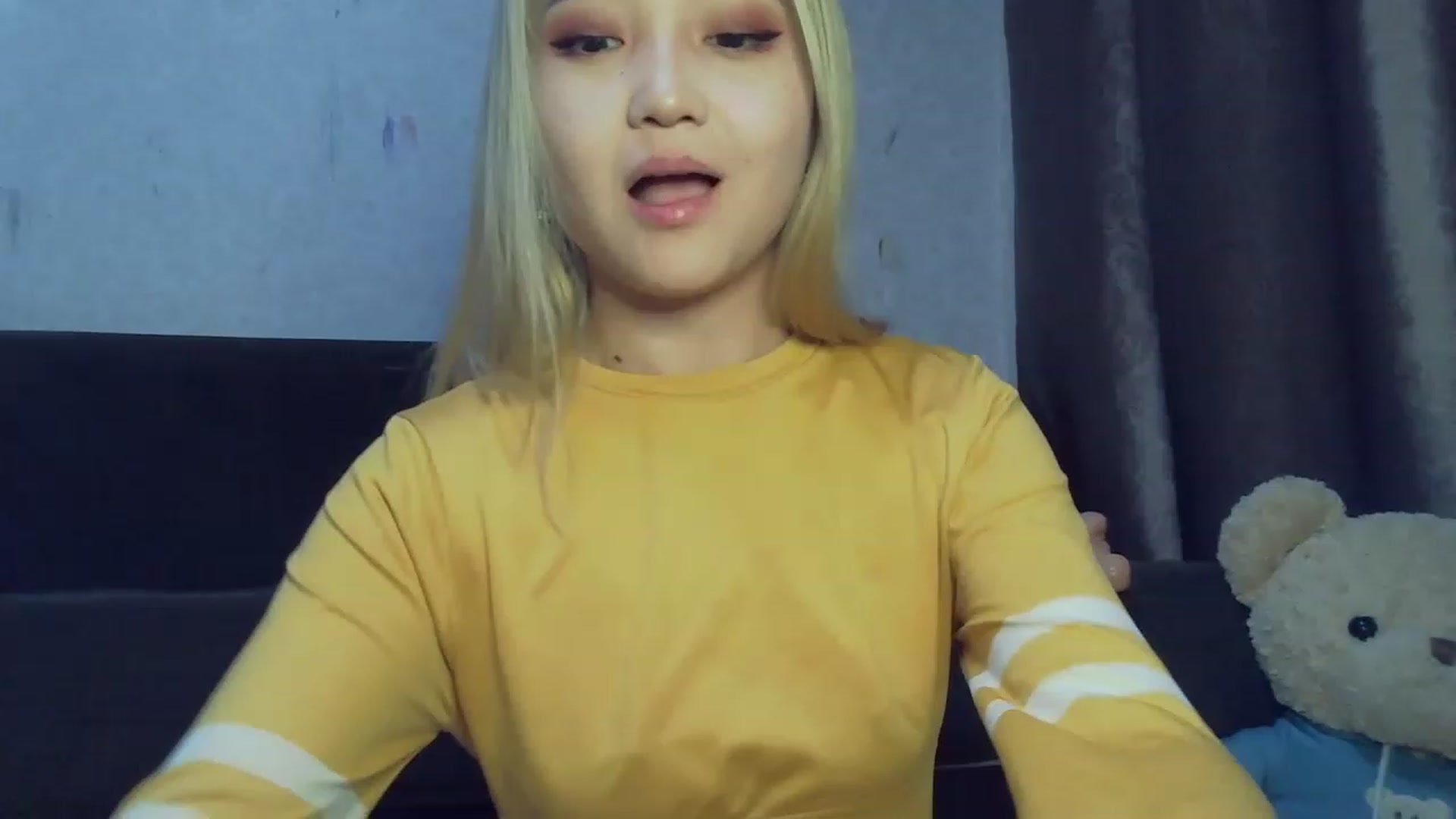 Gallery image thumbnail from SchoolGirl_69's myfreecams stream on, 06/19/2023, 13:42 image 16 of 20