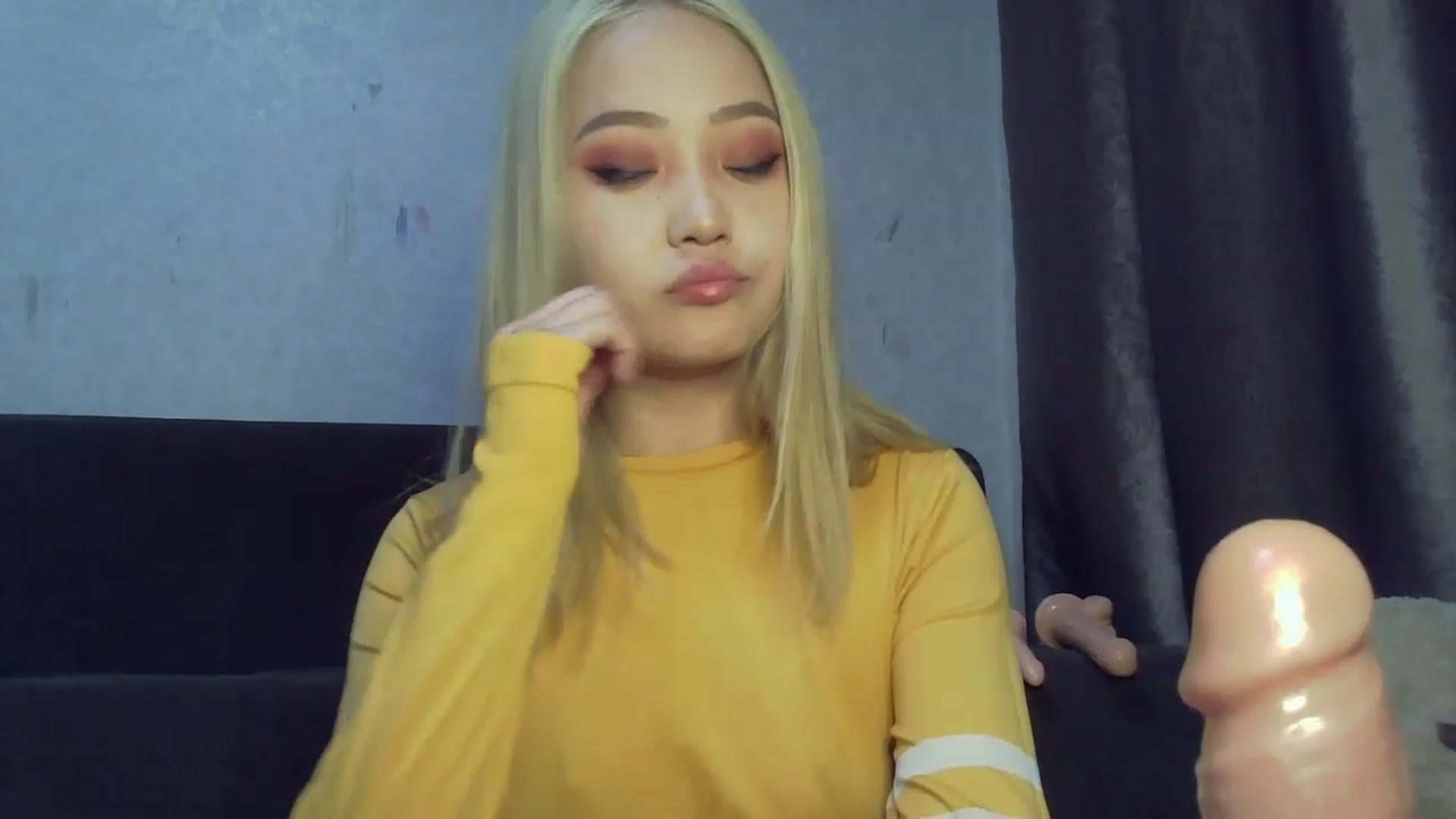 Gallery image thumbnail from SchoolGirl_69's myfreecams stream on, 06/19/2023, 13:42 image 7 of 20