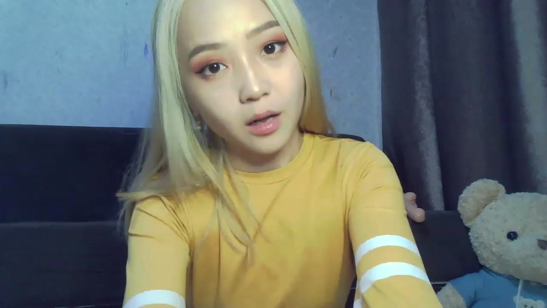 Gallery image thumbnail from SchoolGirl_69's myfreecams stream on, 06/19/2023, 13:42 image 20 of 20
