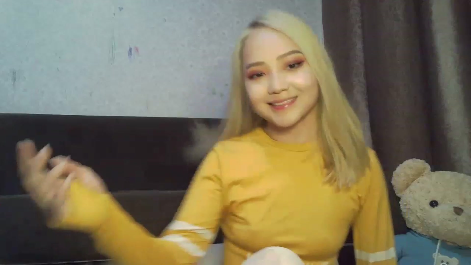 Gallery image thumbnail from SchoolGirl_69's myfreecams stream on, 06/19/2023, 15:58 image 7 of 20