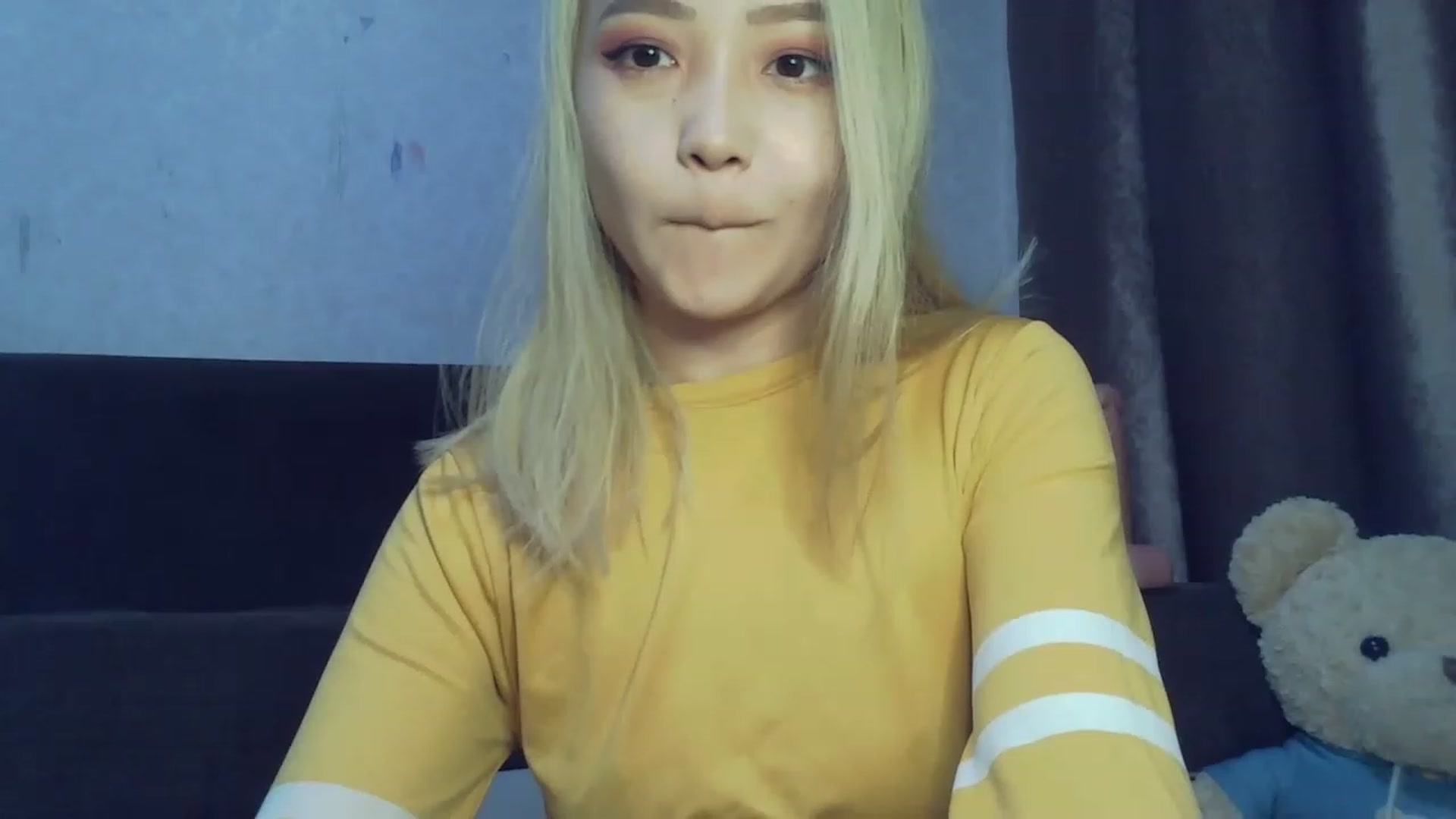 Gallery image thumbnail from SchoolGirl_69's myfreecams stream on, 06/19/2023, 15:58 image 3 of 20