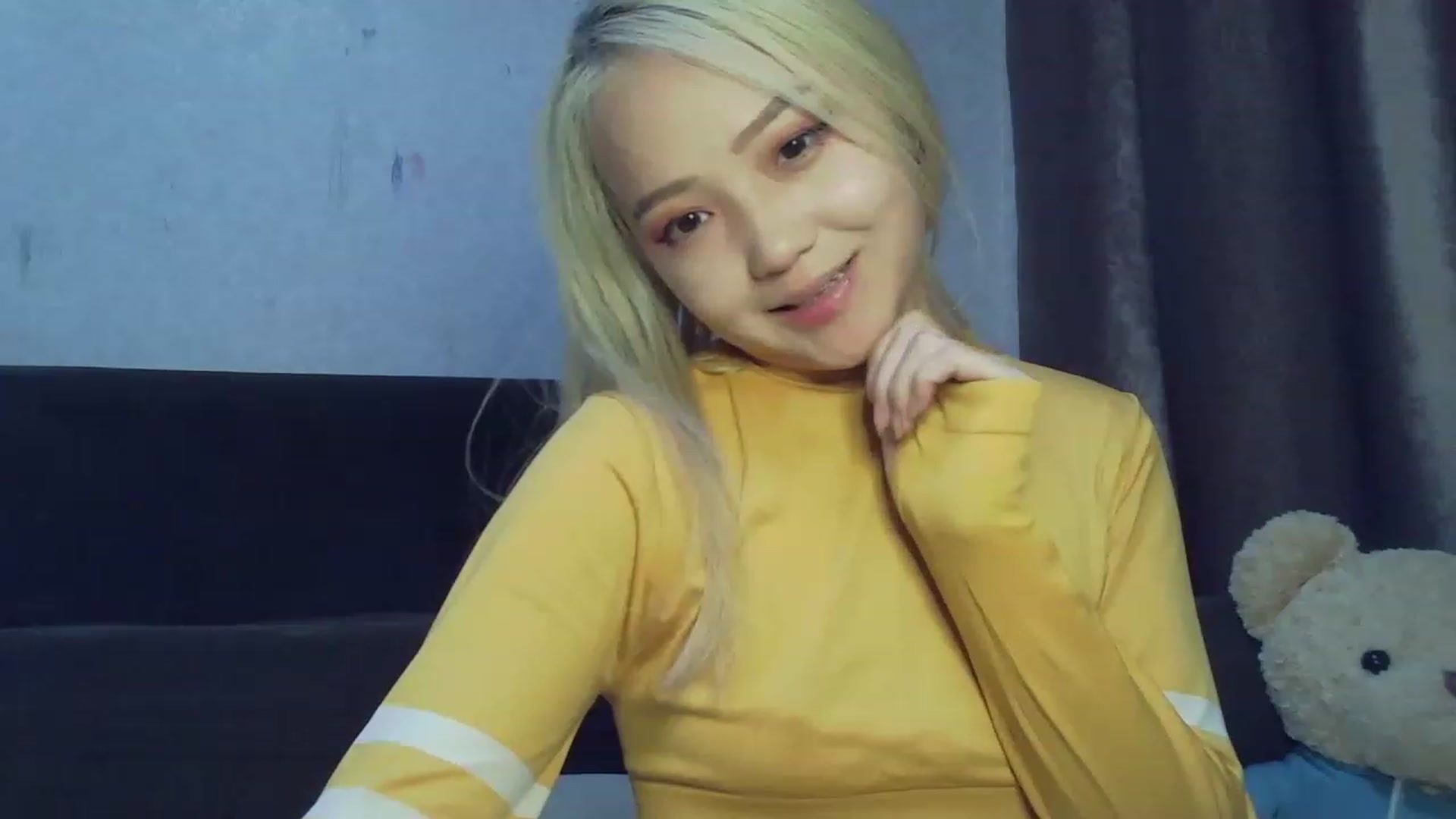 Gallery image thumbnail from SchoolGirl_69's myfreecams stream on, 06/19/2023, 15:58 image 4 of 20