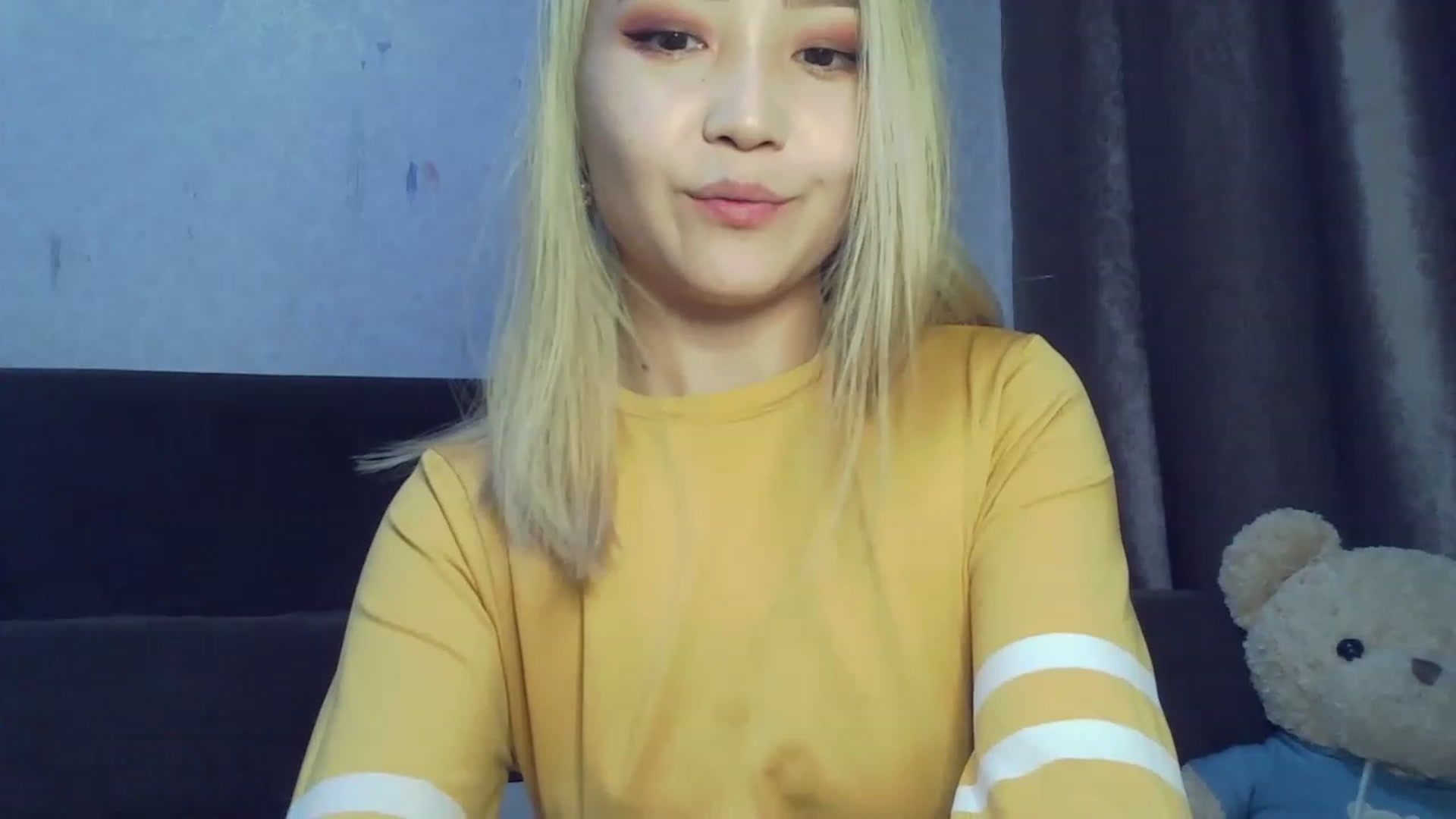 Gallery image thumbnail from SchoolGirl_69's myfreecams stream on, 06/19/2023, 15:58 image 8 of 20