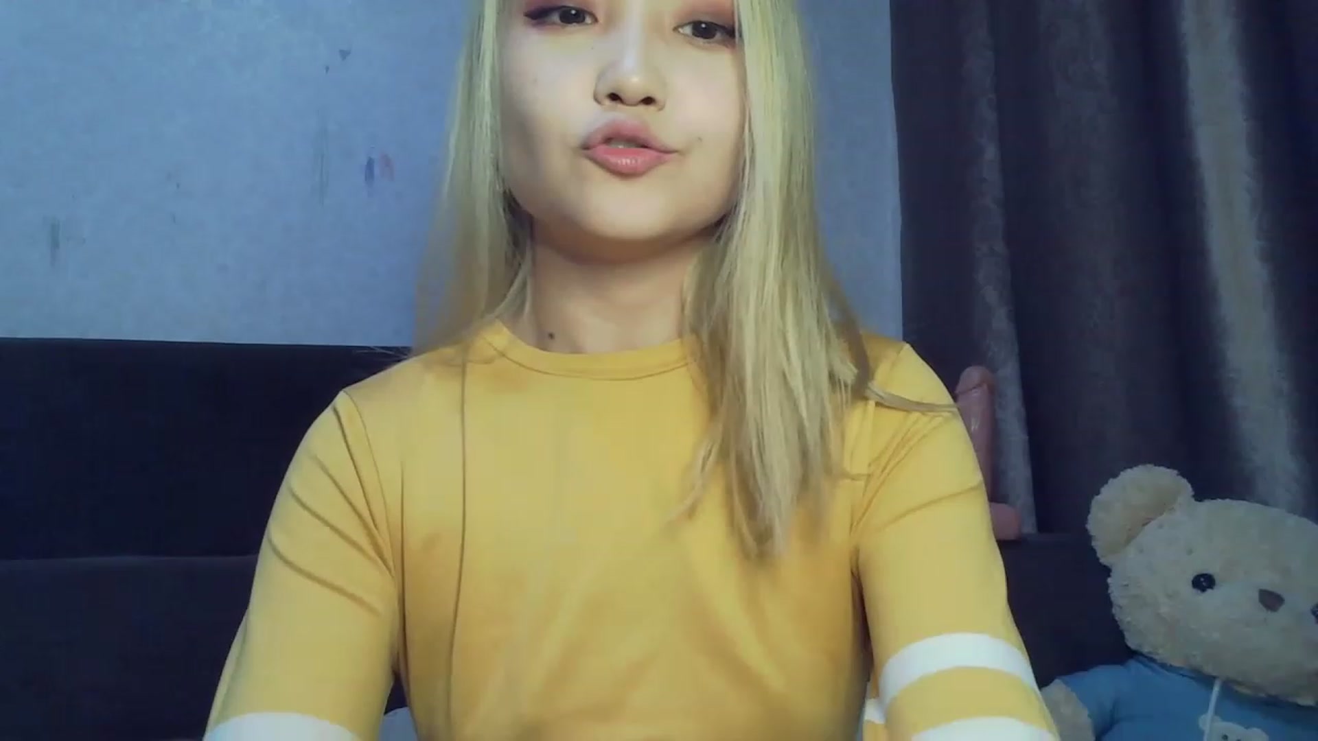 Gallery image thumbnail from SchoolGirl_69's myfreecams stream on, 06/19/2023, 15:58 image 13 of 20