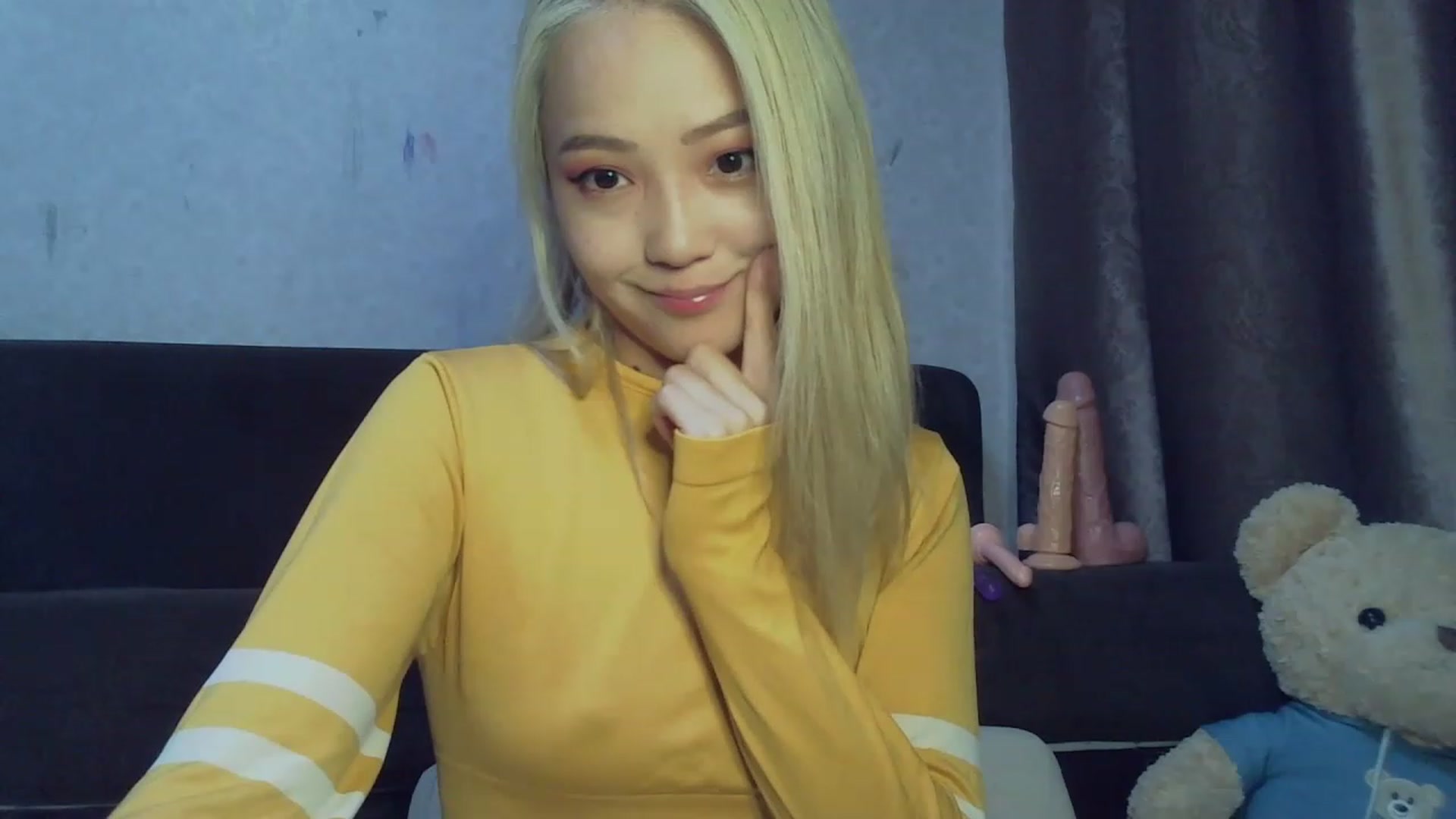 Gallery image thumbnail from SchoolGirl_69's myfreecams stream on, 06/19/2023, 15:58 image 10 of 20