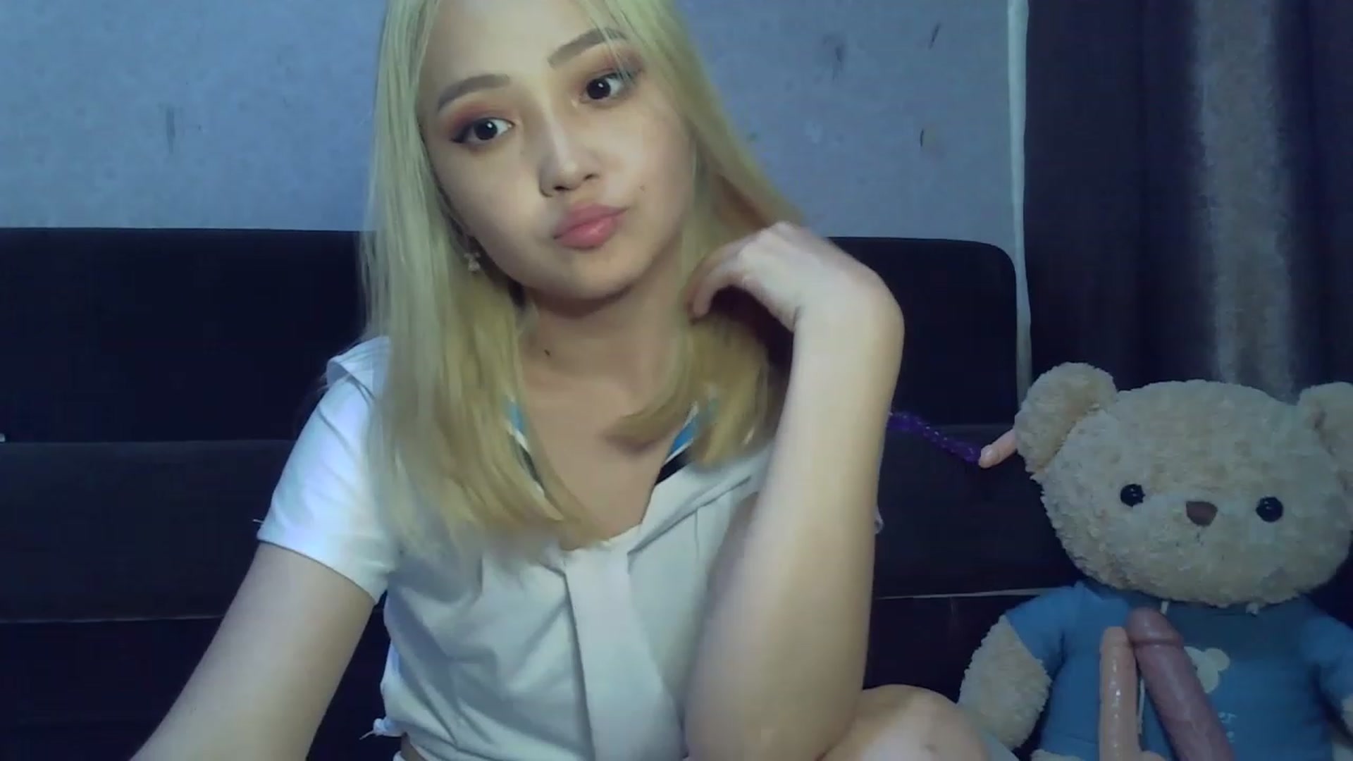 Gallery image thumbnail from SchoolGirl_69's myfreecams stream on, 06/21/2023, 11:34 image 20 of 20