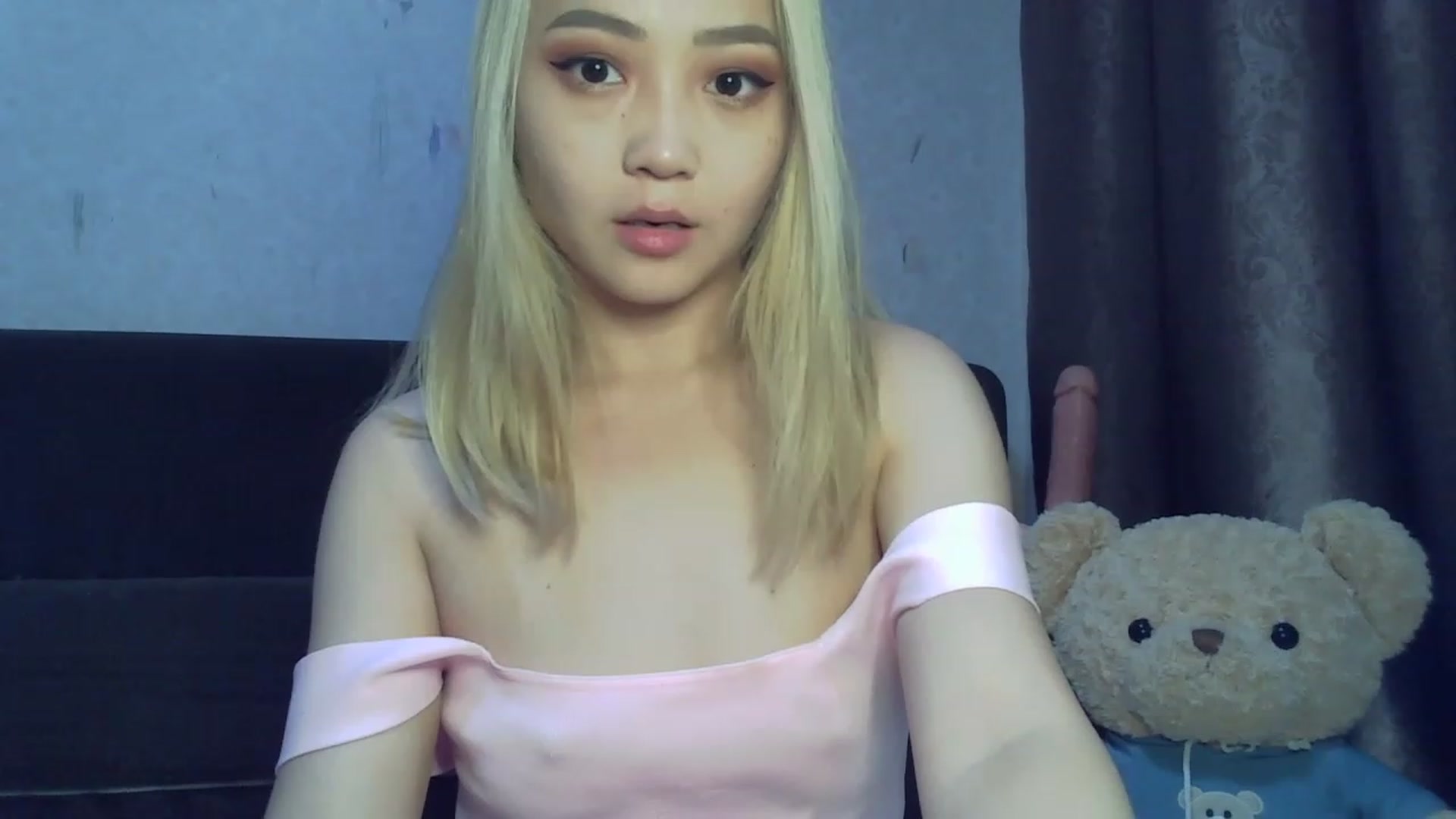 Gallery image thumbnail from SchoolGirl_69's myfreecams stream on, 06/22/2023, 11:10 image 4 of 20
