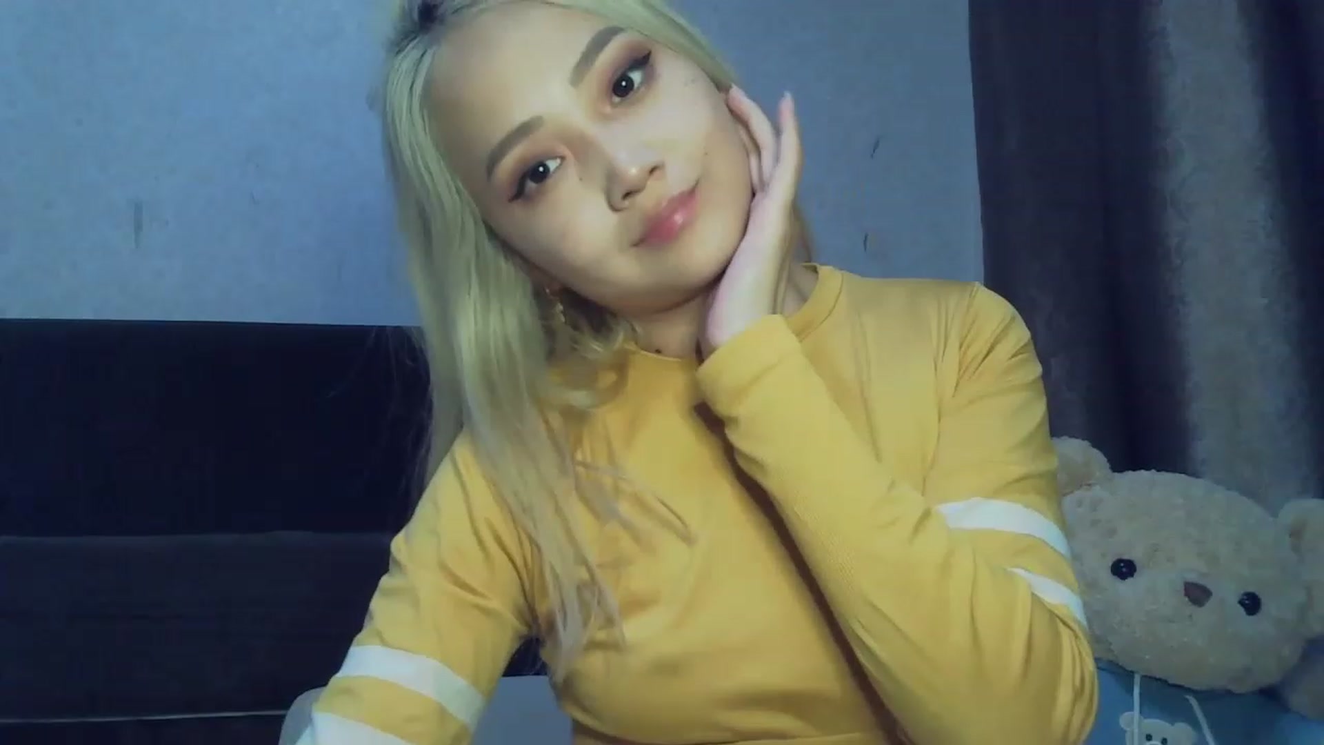 Gallery image thumbnail from SchoolGirl_69's myfreecams stream on, 06/22/2023, 16:05 image 10 of 20