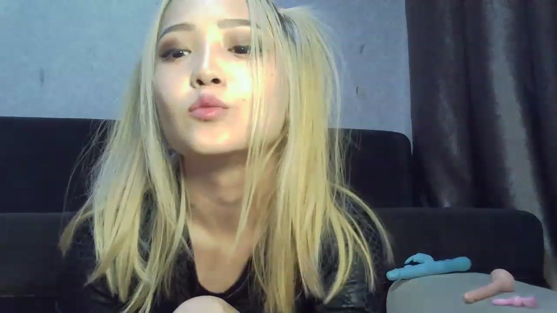 Gallery image thumbnail from SchoolGirl_69's myfreecams stream on, 06/29/2023, 15:07 image 6 of 20