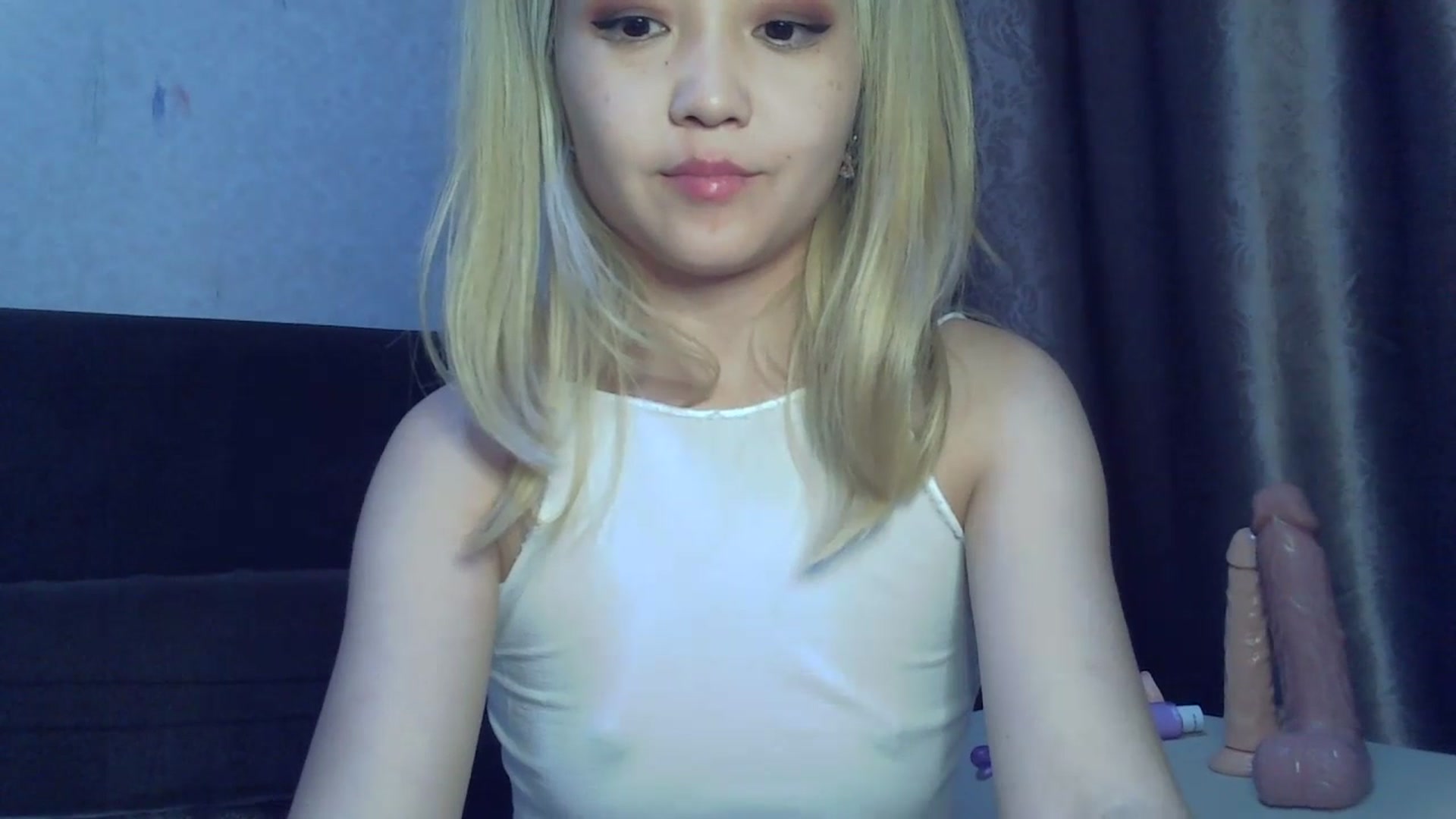 Gallery image thumbnail from SchoolGirl_69's myfreecams stream on, 07/05/2023, 16:37 image 12 of 20