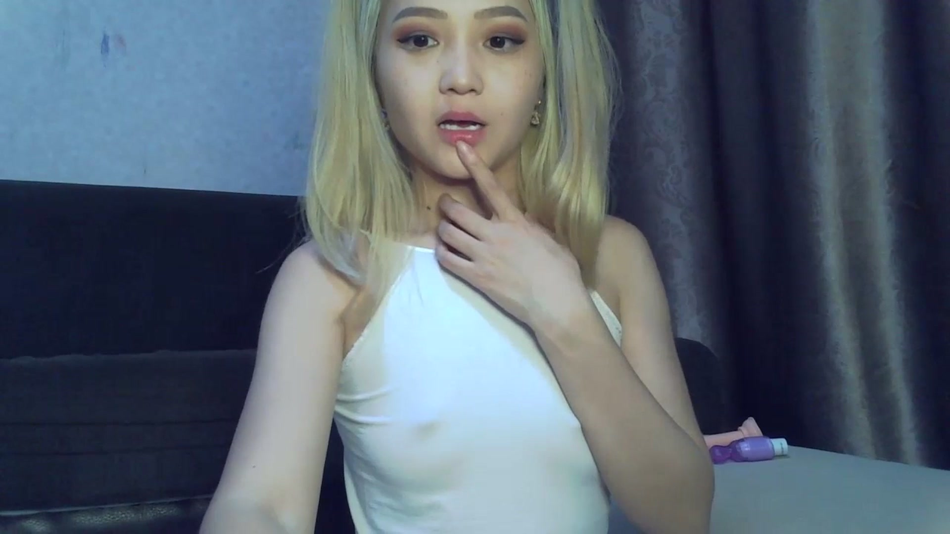 Gallery image thumbnail from SchoolGirl_69's myfreecams stream on, 07/05/2023, 16:37 image 7 of 20