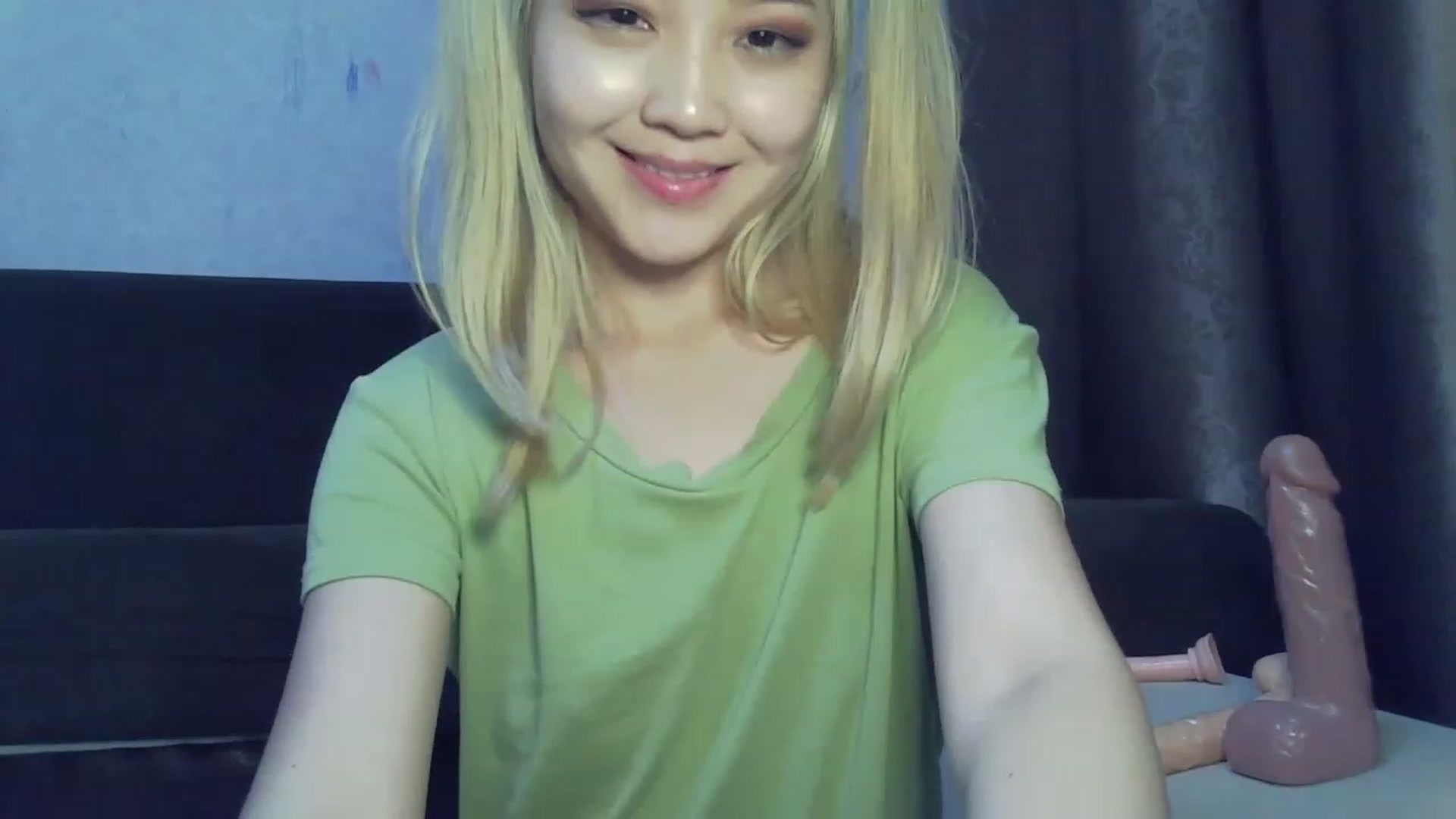 Gallery image thumbnail from SchoolGirl_69's myfreecams stream on, 07/05/2023, 18:18 image 13 of 20