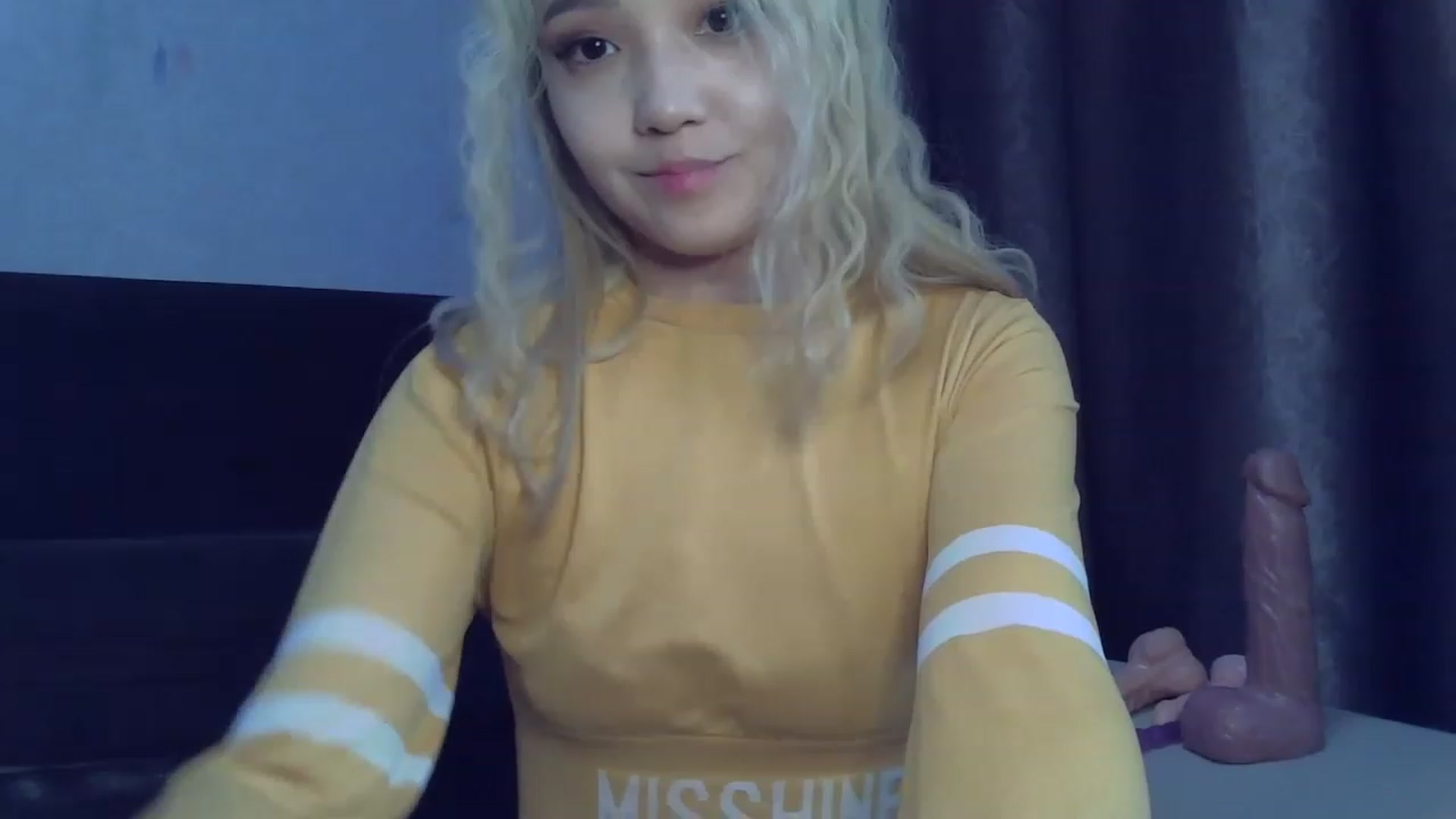 Gallery image thumbnail from SchoolGirl_69's myfreecams stream on, 07/06/2023, 11:22 image 1 of 20