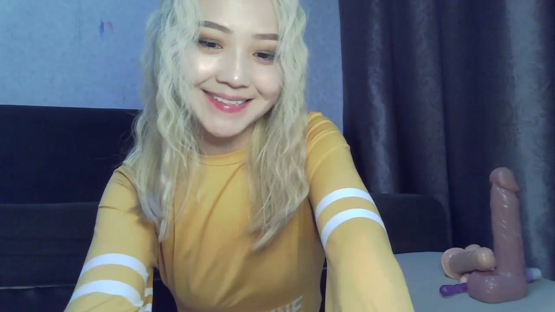 Gallery image thumbnail from SchoolGirl_69's myfreecams stream on, 07/06/2023, 12:03 image 18 of 20