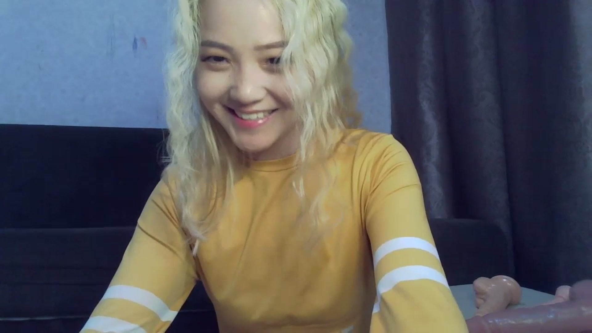 Gallery image thumbnail from SchoolGirl_69's myfreecams stream on, 07/06/2023, 12:03 image 6 of 20