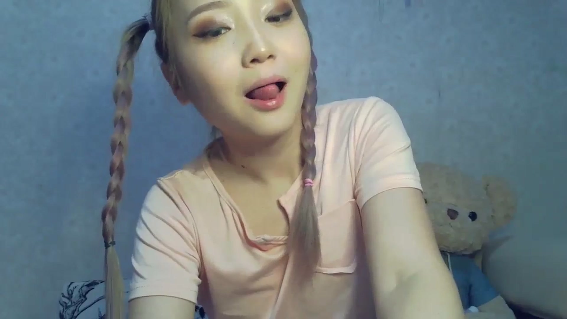 Gallery image thumbnail from School_Babe's myfreecams stream on, 03/13/2024, 11:12 image 3 of 20