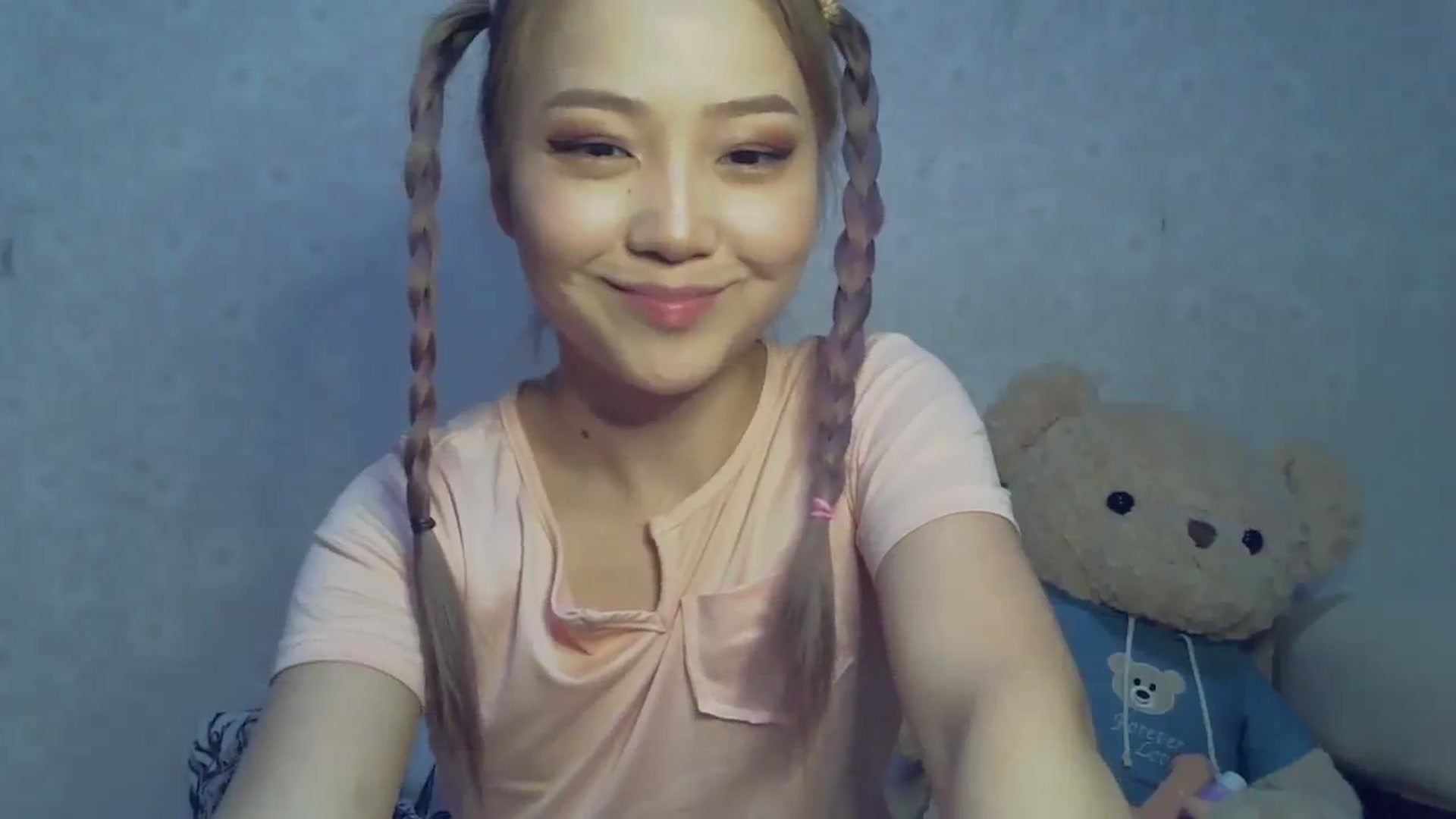 Gallery image thumbnail from School_Babe's myfreecams stream on, 03/13/2024, 11:12 image 14 of 20