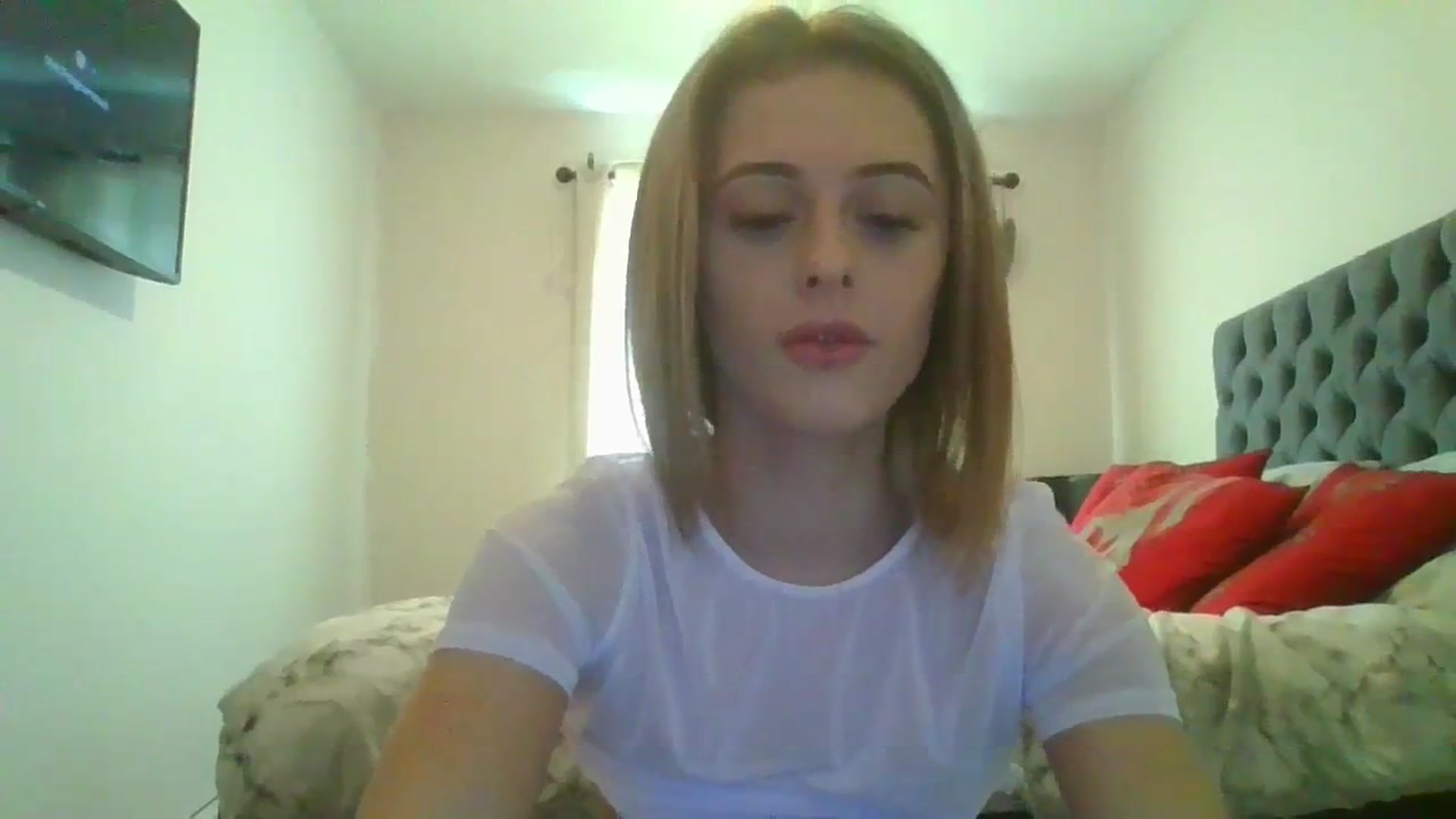 Gallery image thumbnail from Schoolgirl20's myfreecams stream on, 02/29/2024, 13:08 image 4 of 20