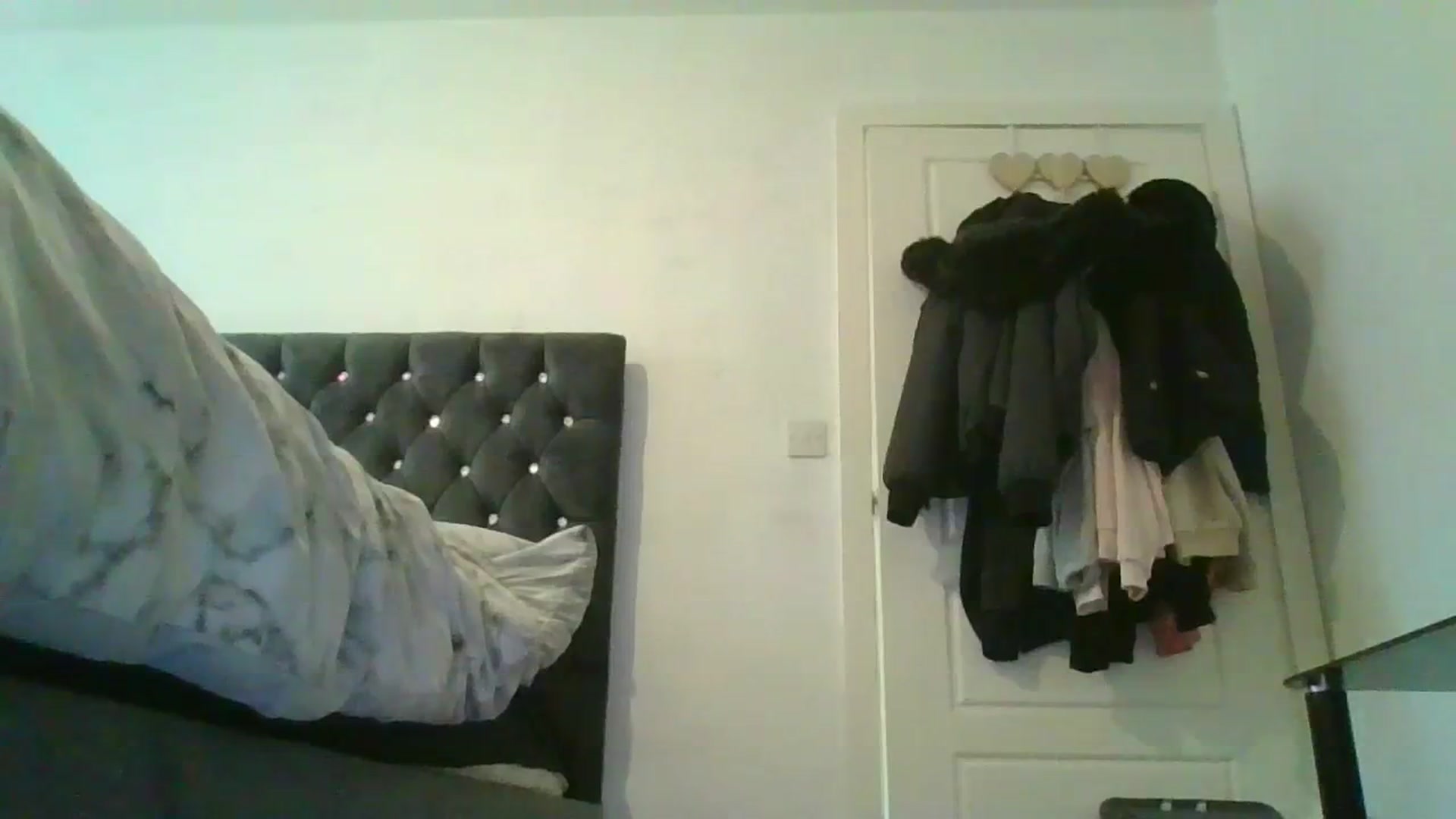 Gallery image thumbnail from Schoolgirl20's myfreecams stream on, 03/19/2024, 17:01 image 12 of 20