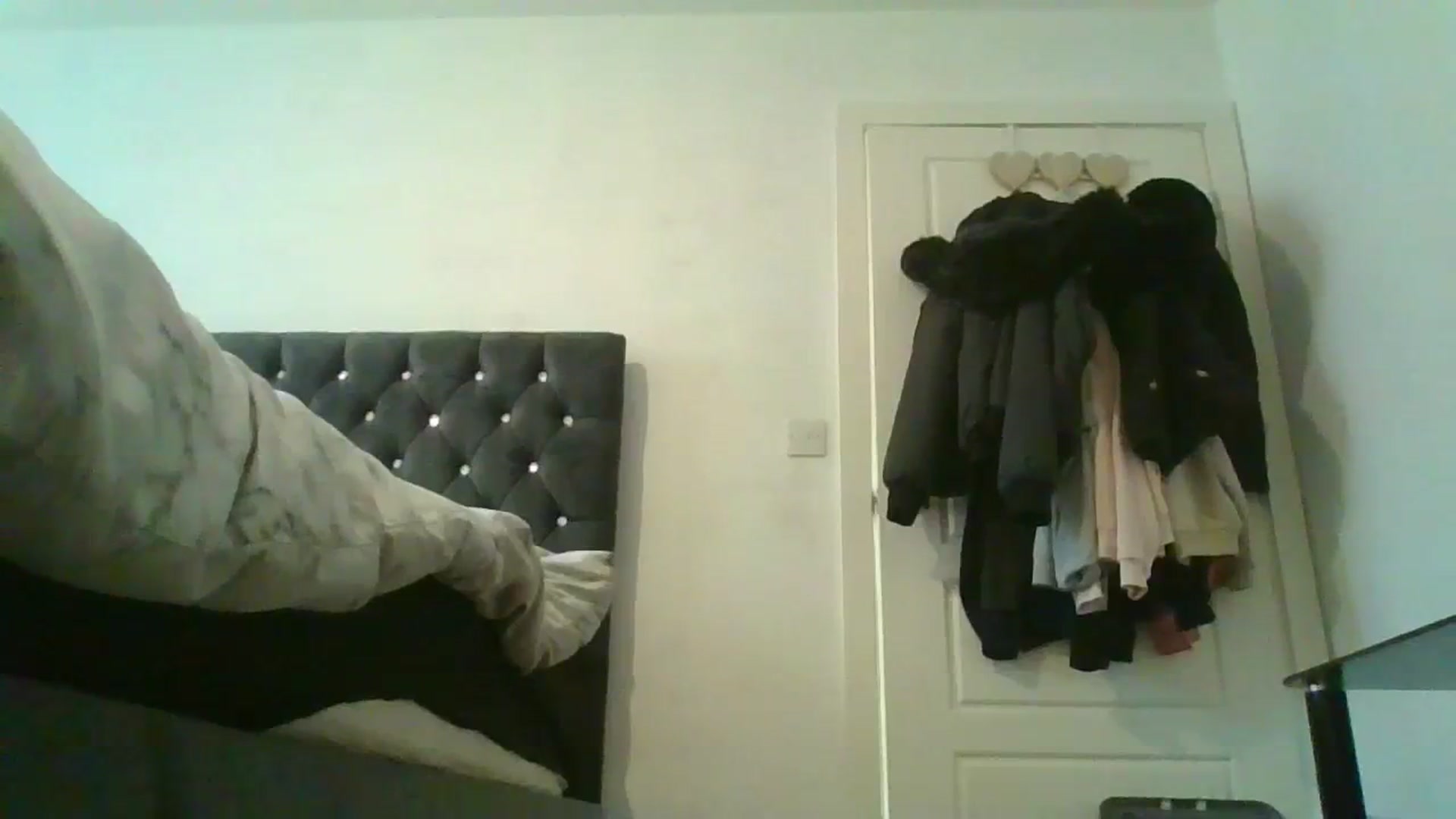 Gallery image thumbnail from Schoolgirl20's myfreecams stream on, 03/19/2024, 17:01 image 13 of 20