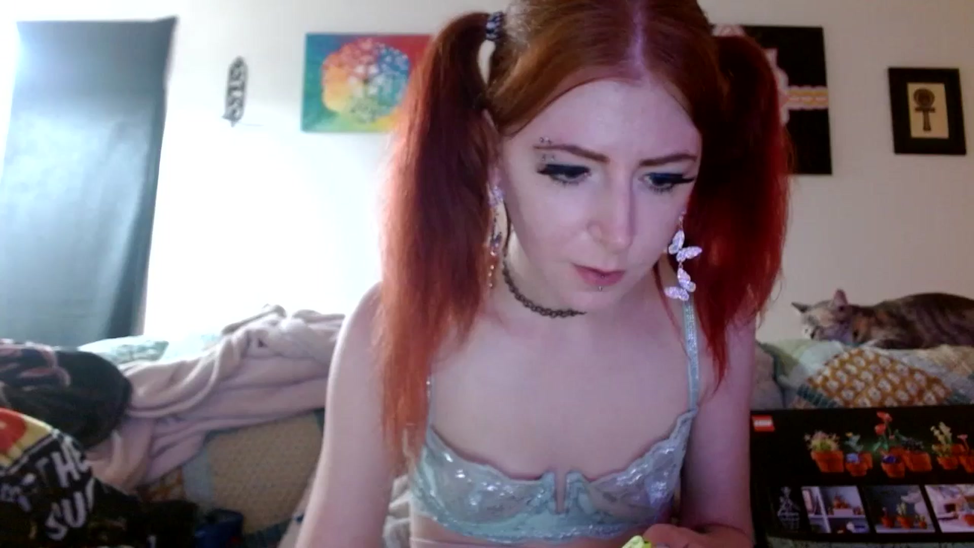 Gallery image thumbnail from SchuylarWitch's myfreecams stream on, 05/19/2025, 05:37 image 16 of 20