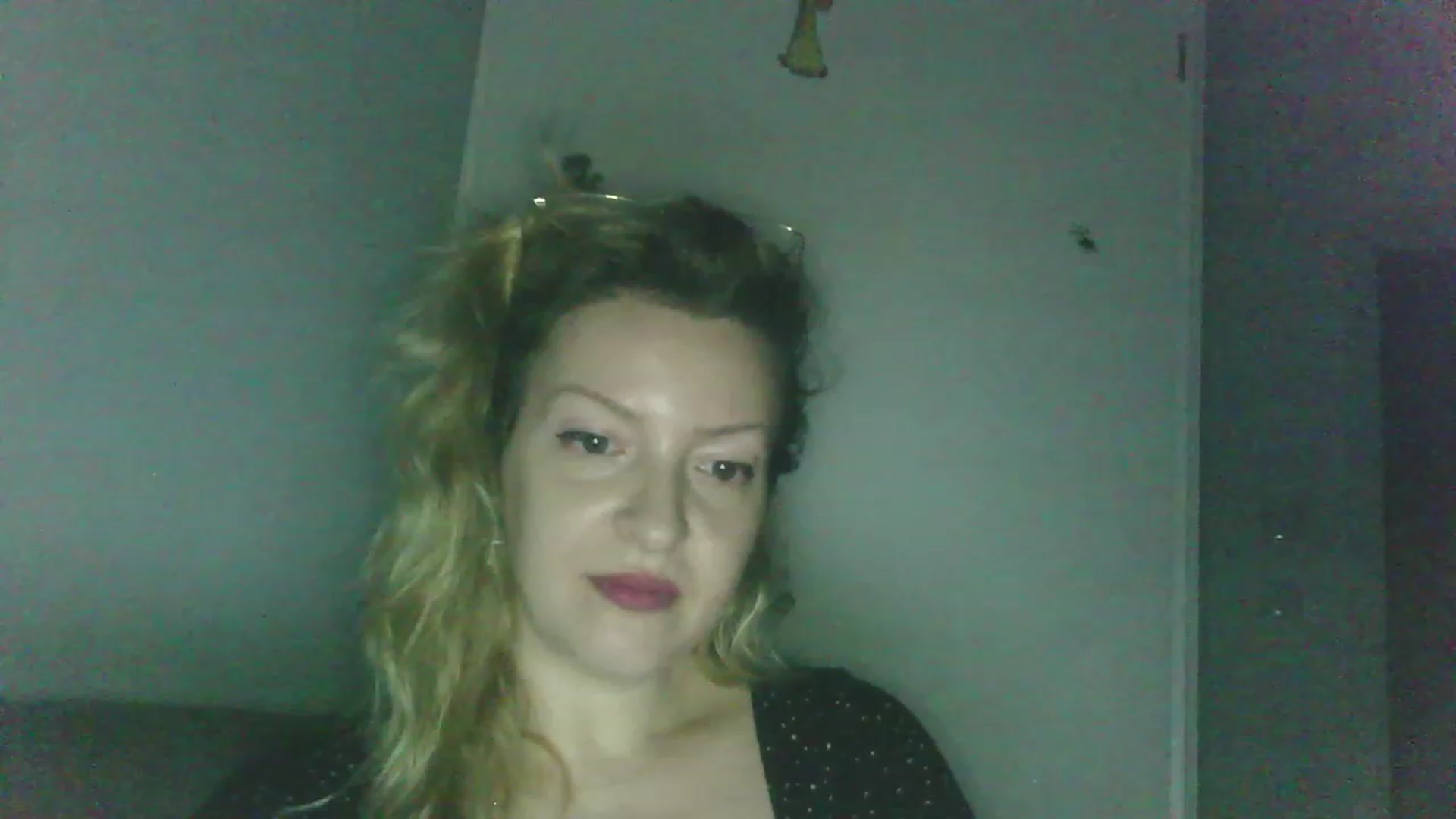 Gallery image thumbnail from ScorpioV's myfreecams stream on, 04/26/2023, 23:32 image 10 of 20