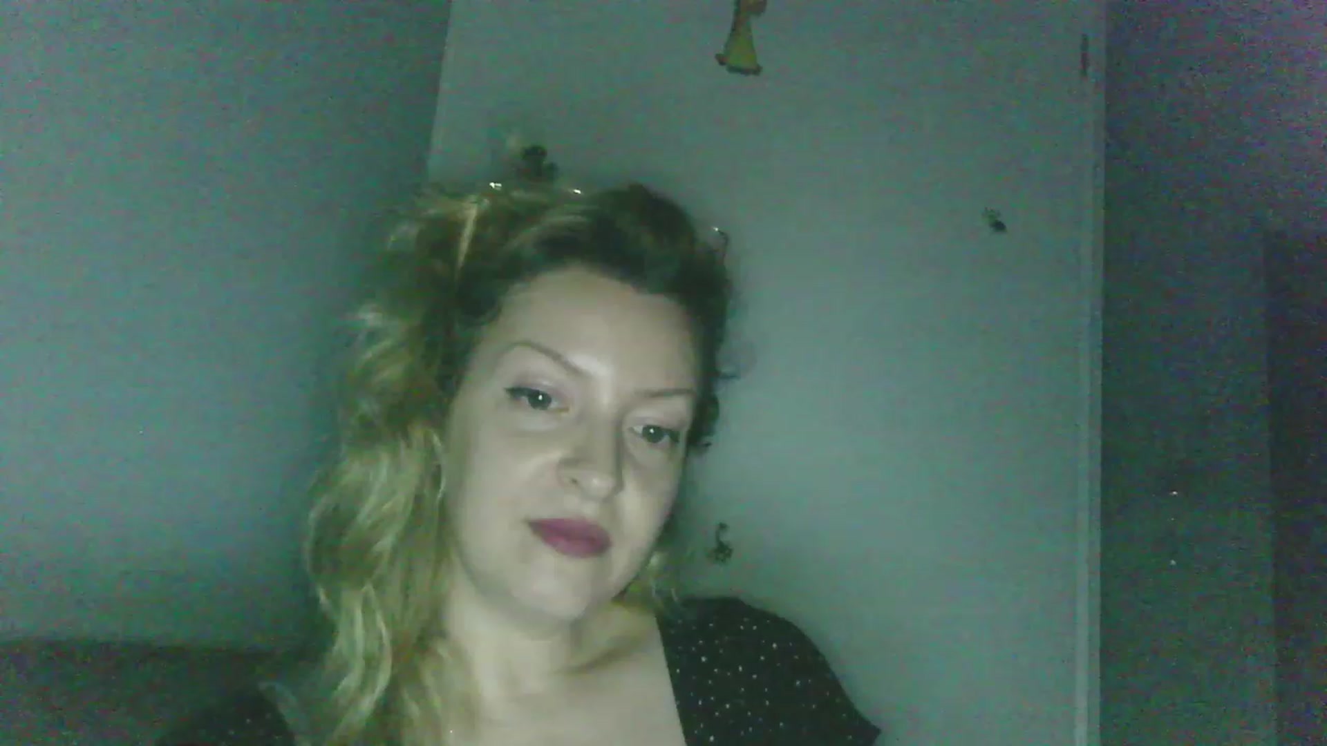 Gallery image thumbnail from ScorpioV's myfreecams stream on, 04/26/2023, 23:32 image 14 of 20