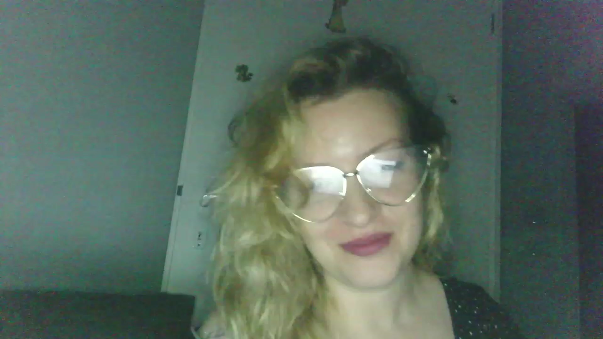 Gallery image thumbnail from ScorpioV's myfreecams stream on, 04/26/2023, 23:32 image 19 of 20