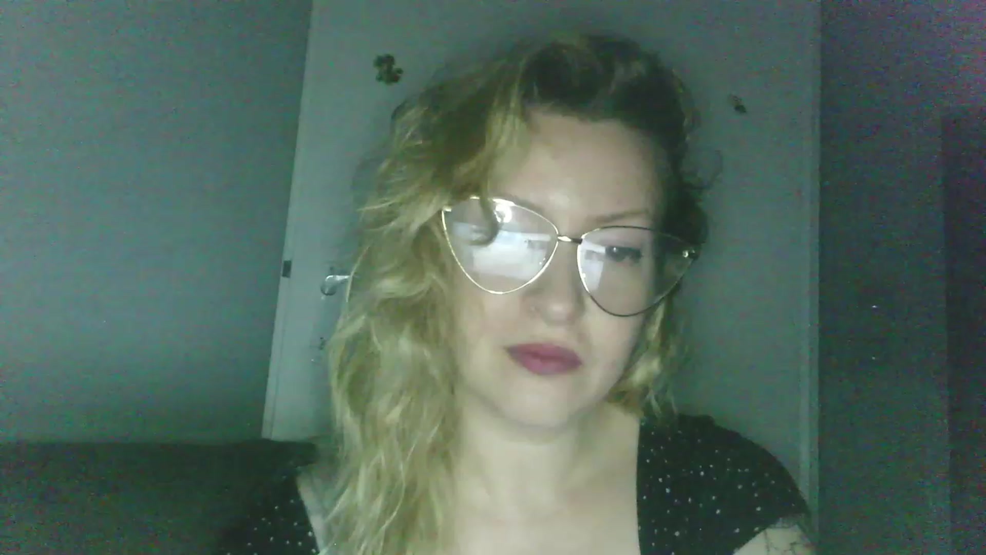 Gallery image thumbnail from ScorpioV's myfreecams stream on, 04/26/2023, 23:32 image 17 of 20