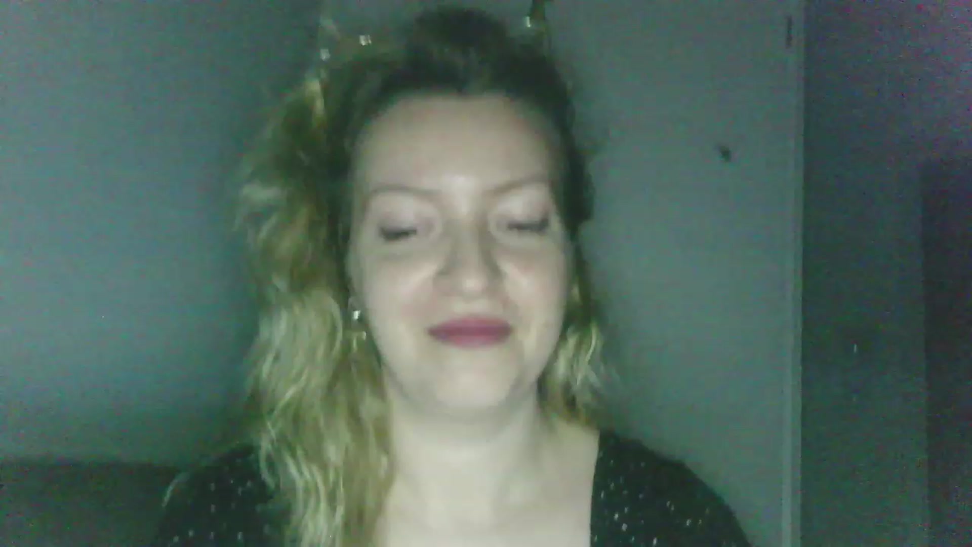 Gallery image thumbnail from ScorpioV's myfreecams stream on, 04/26/2023, 23:32 image 12 of 20
