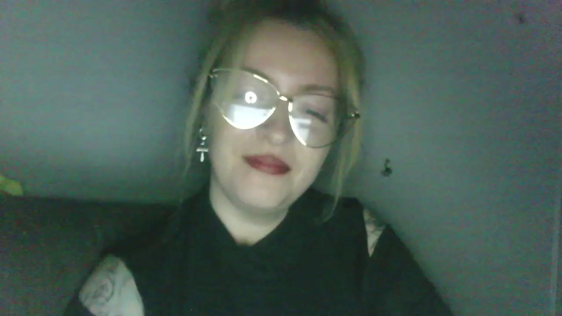 Gallery image thumbnail from ScorpioV's myfreecams stream on, 05/11/2023, 22:15 image 1 of 20