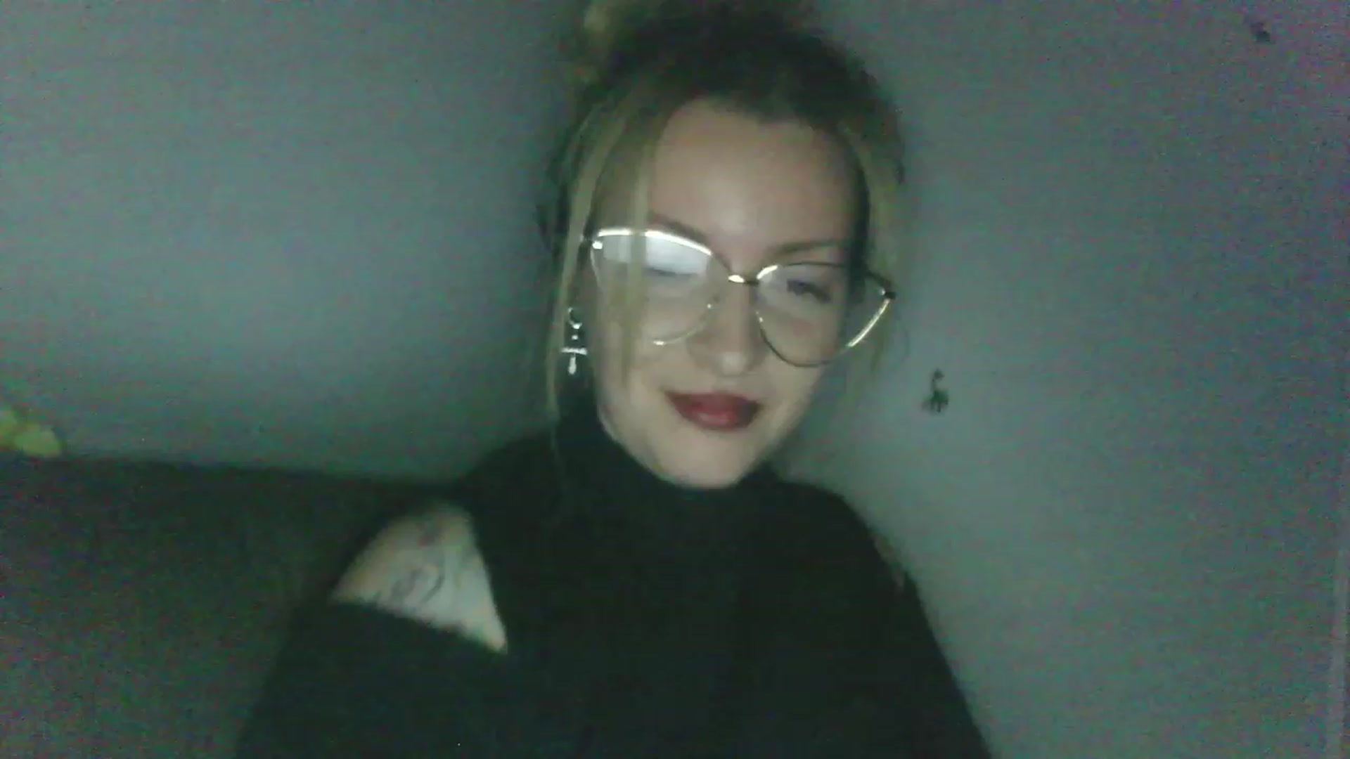 Gallery image thumbnail from ScorpioV's myfreecams stream on, 05/11/2023, 22:15 image 17 of 20