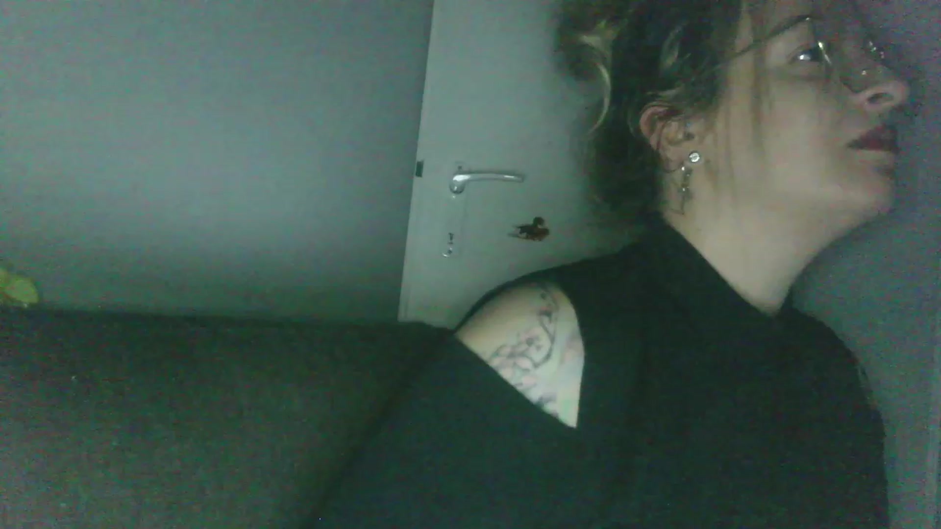 Gallery image thumbnail from ScorpioV's myfreecams stream on, 05/11/2023, 22:15 image 13 of 20