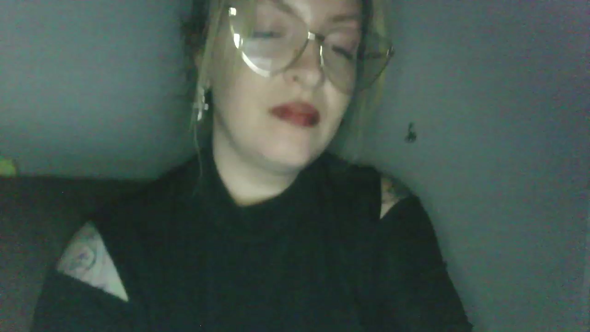 Gallery image thumbnail from ScorpioV's myfreecams stream on, 05/11/2023, 22:15 image 16 of 20