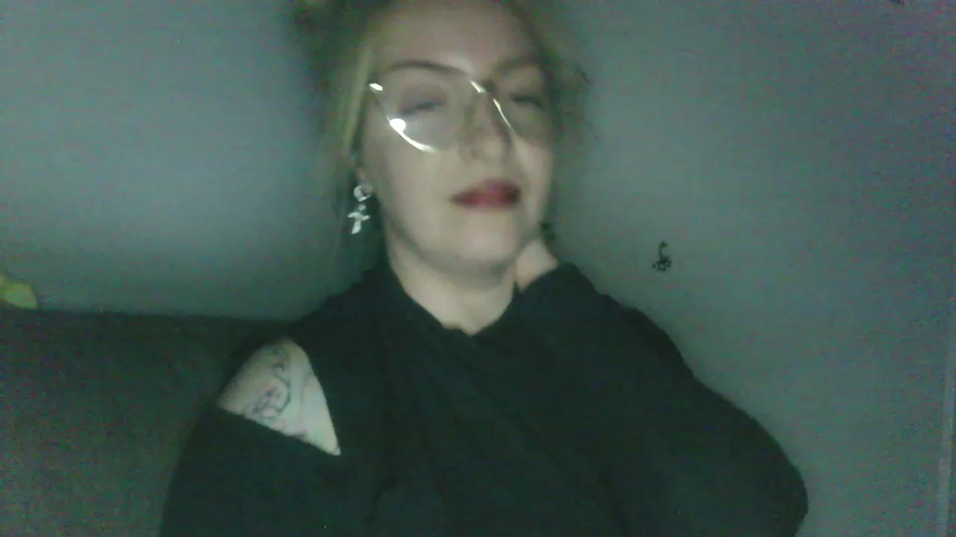 Gallery image thumbnail from ScorpioV's myfreecams stream on, 05/11/2023, 22:15 image 5 of 20