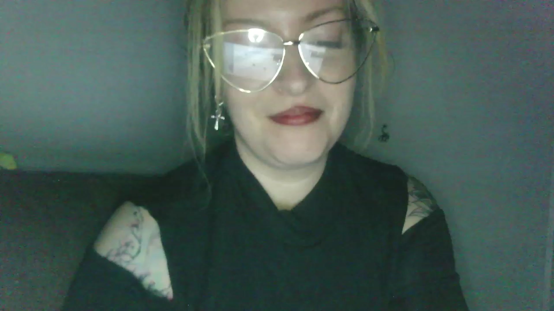 Gallery image thumbnail from ScorpioV's myfreecams stream on, 05/11/2023, 22:15 image 4 of 20
