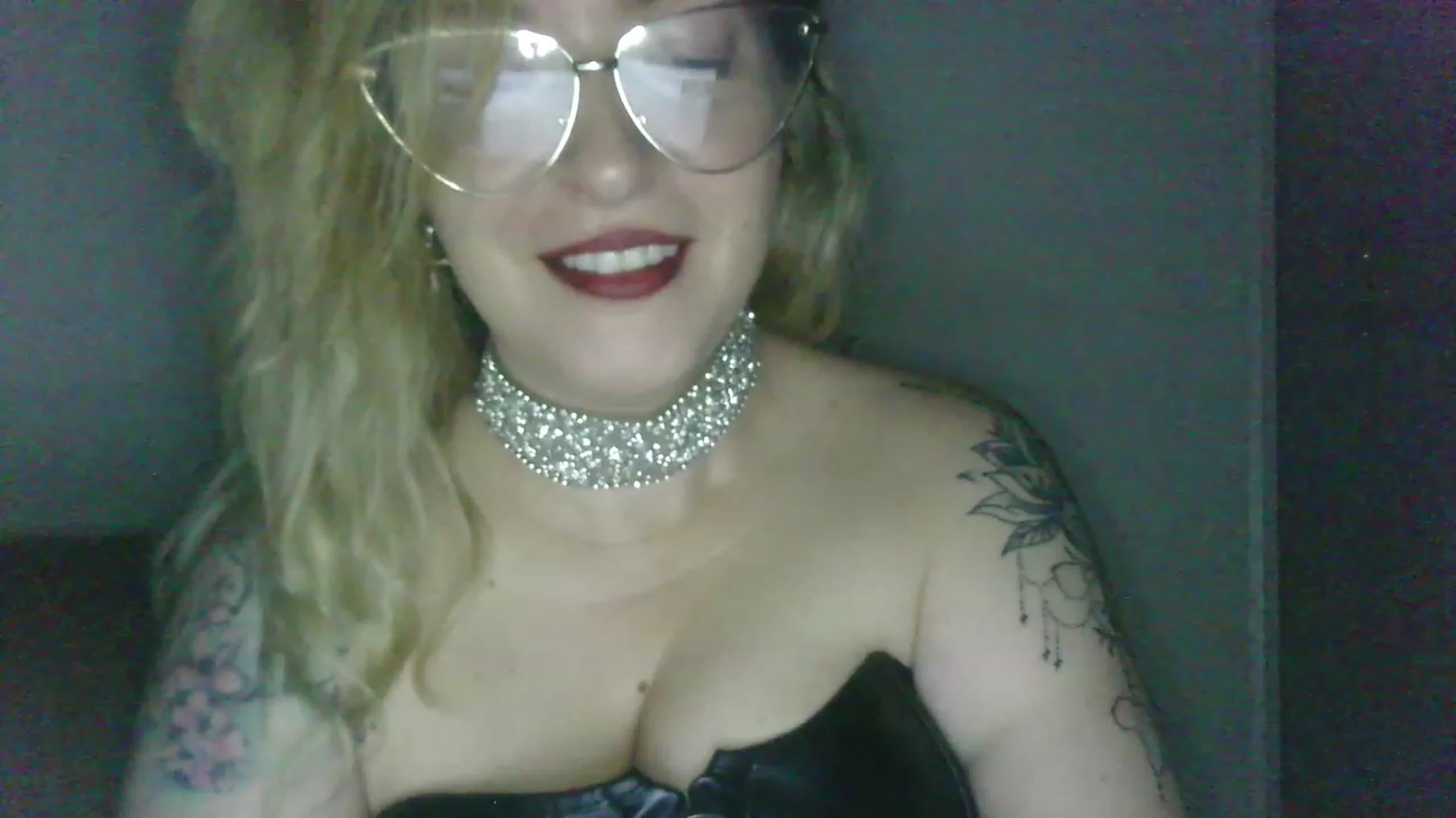 Gallery image thumbnail from ScorpioV's myfreecams stream on, 05/23/2023, 22:24 image 6 of 20