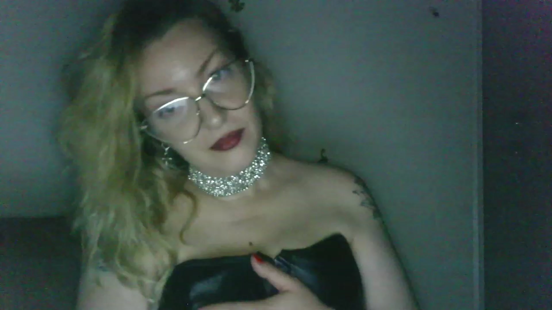 Gallery image thumbnail from ScorpioV's myfreecams stream on, 05/23/2023, 22:24 image 7 of 20