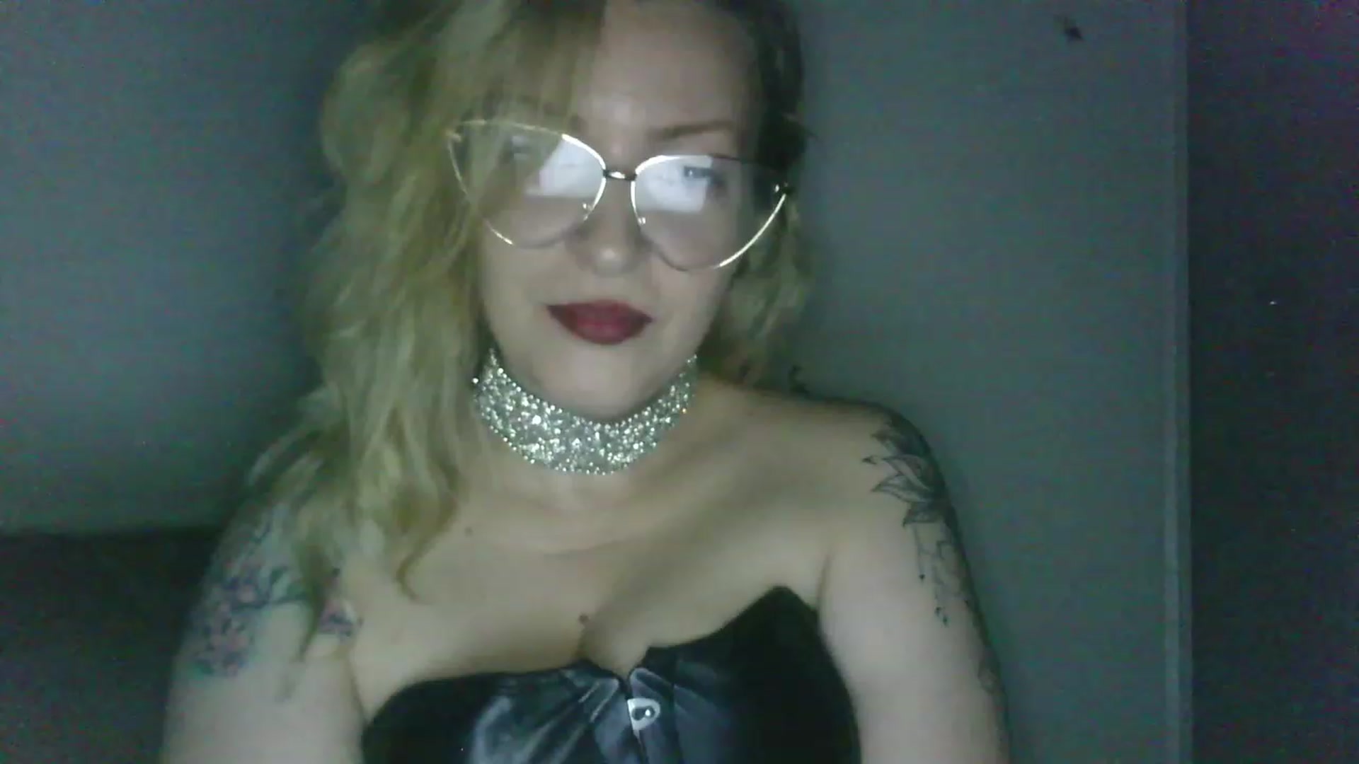 Gallery image thumbnail from ScorpioV's myfreecams stream on, 05/23/2023, 22:24 image 5 of 20