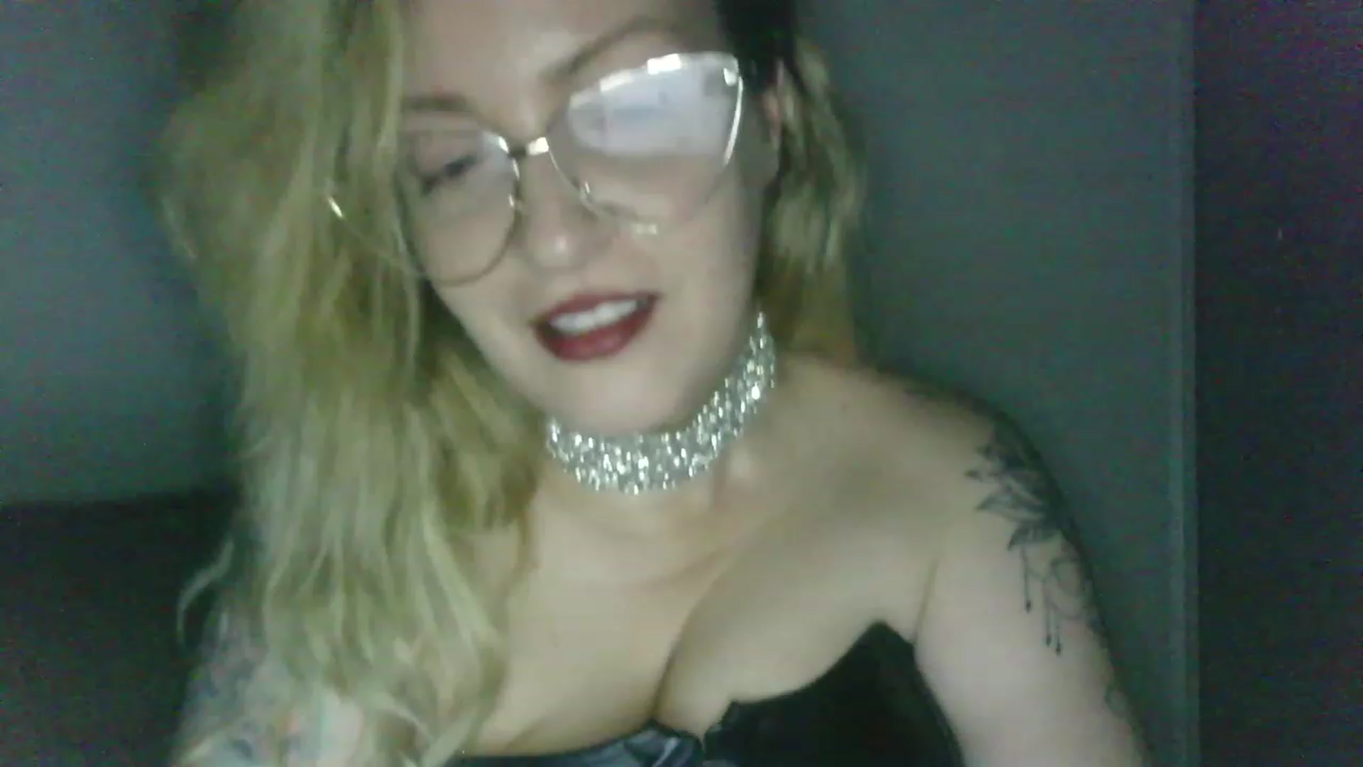 Gallery image thumbnail from ScorpioV's myfreecams stream on, 05/23/2023, 22:24 image 16 of 20