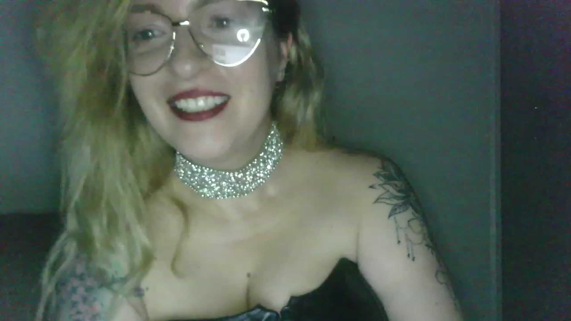 Gallery image thumbnail from ScorpioV's myfreecams stream on, 05/23/2023, 22:24 image 9 of 20